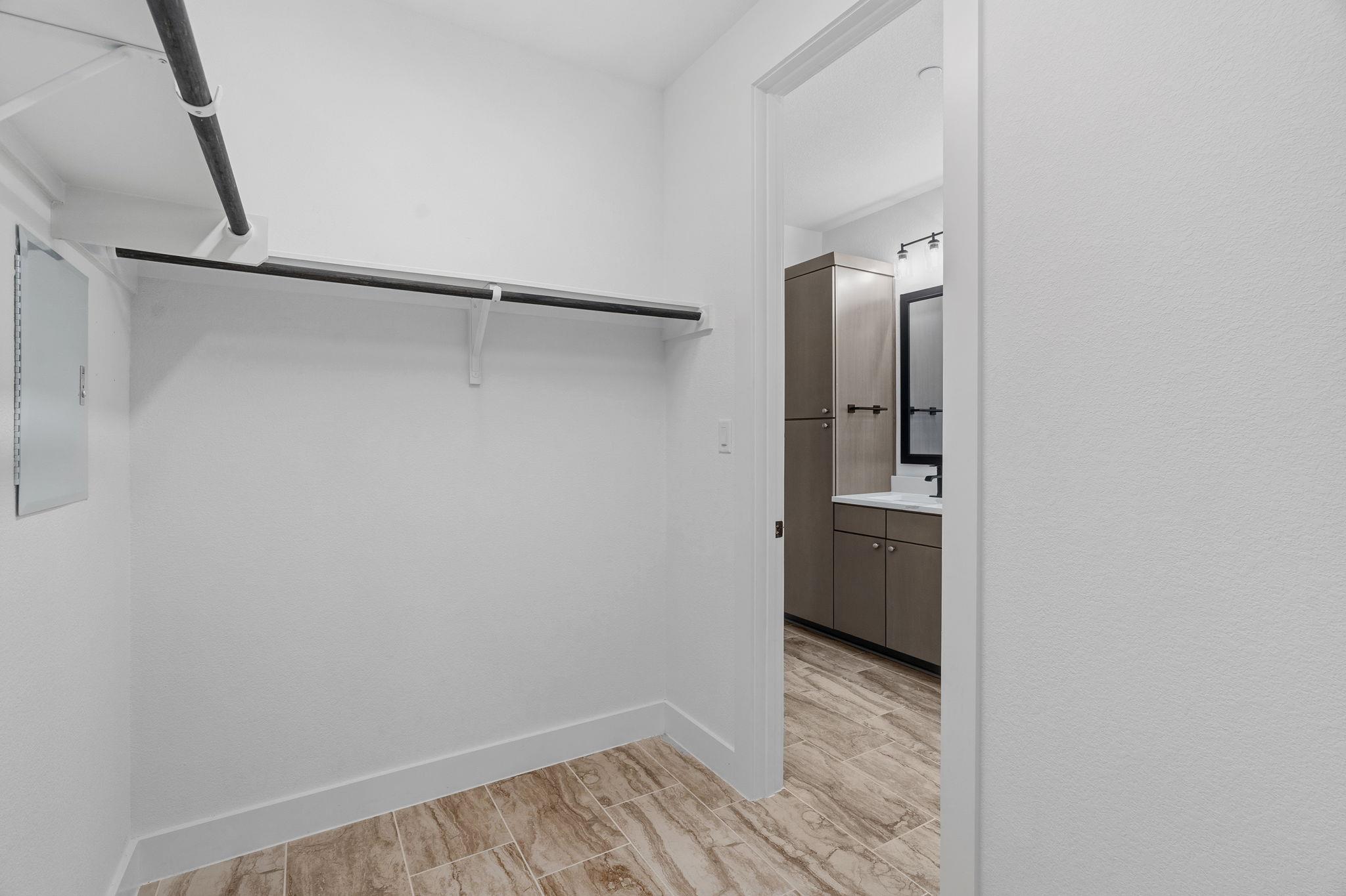 315 Holton Dr # 201, Austin, TX 78737