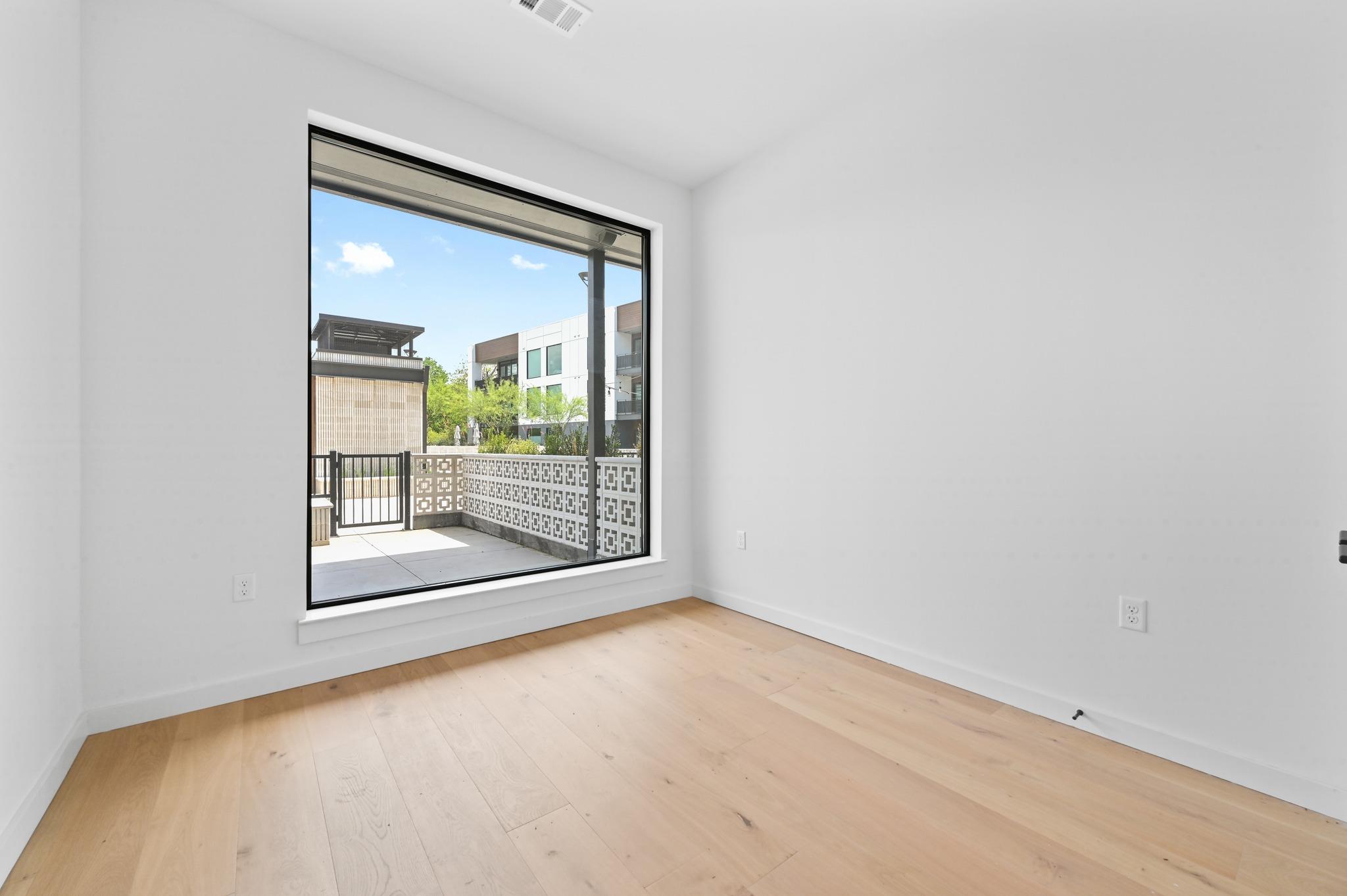 2209 S 1st St # 121, Austin, TX 78704