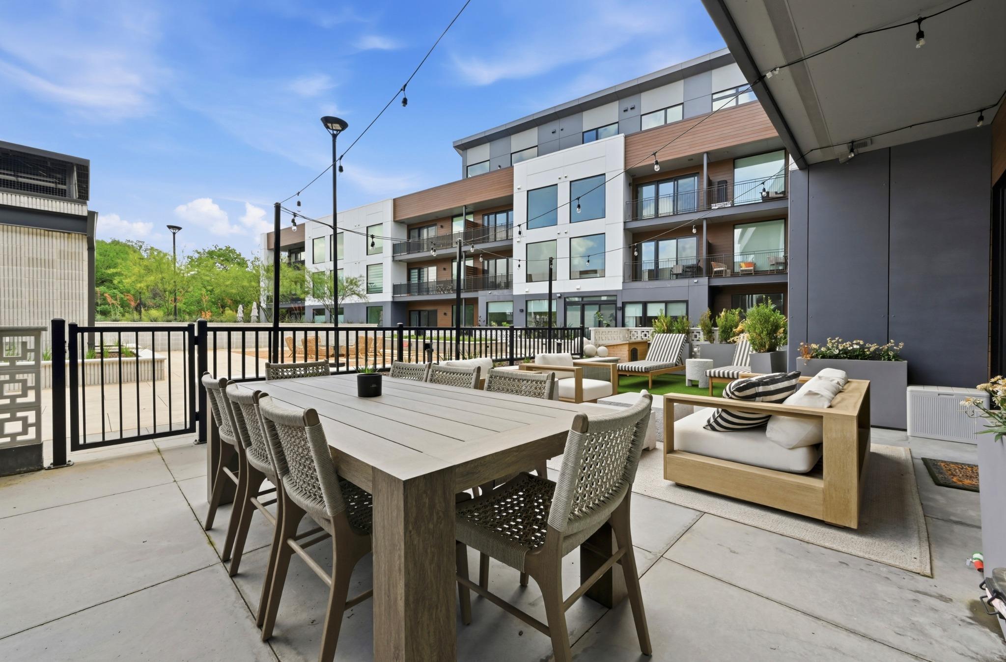 2209 S 1st St # 121, Austin, TX 78704