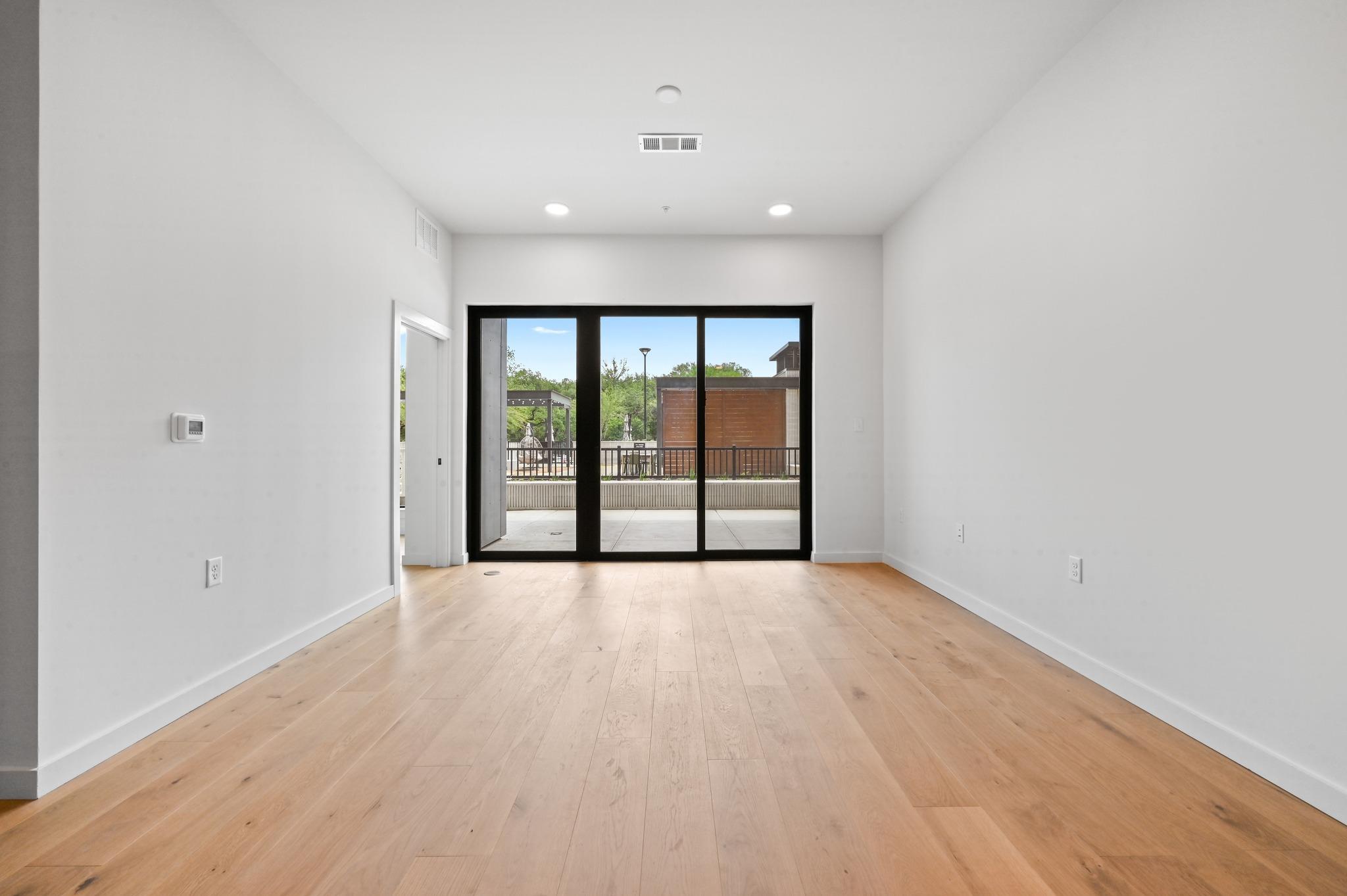 2209 S 1st St # 121, Austin, TX 78704