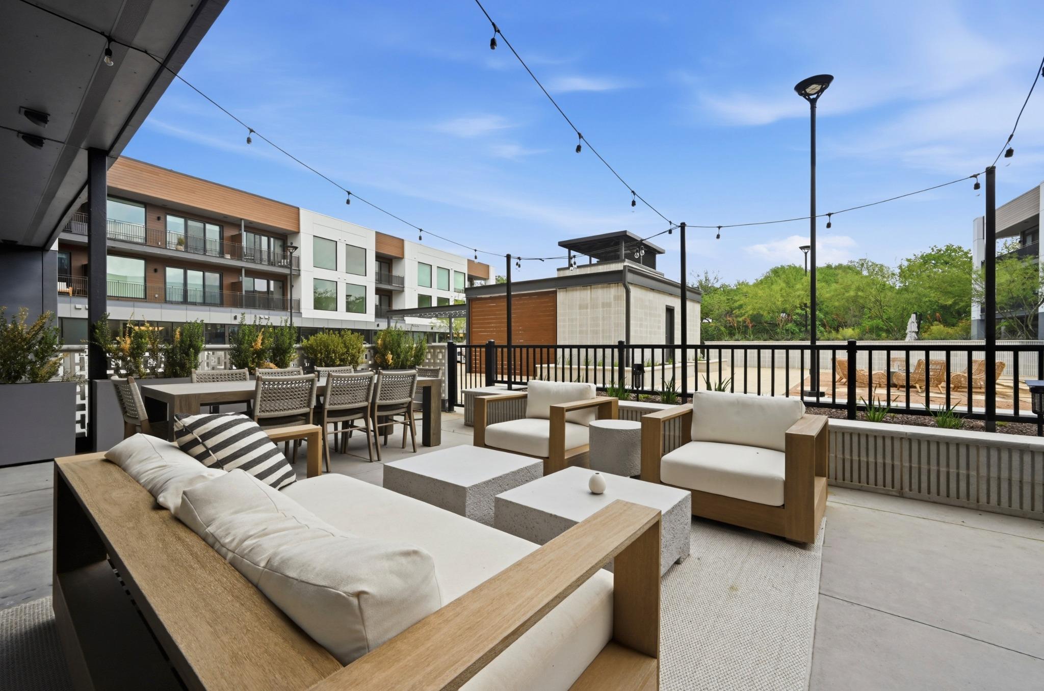 2209 S 1st St # 121, Austin, TX 78704