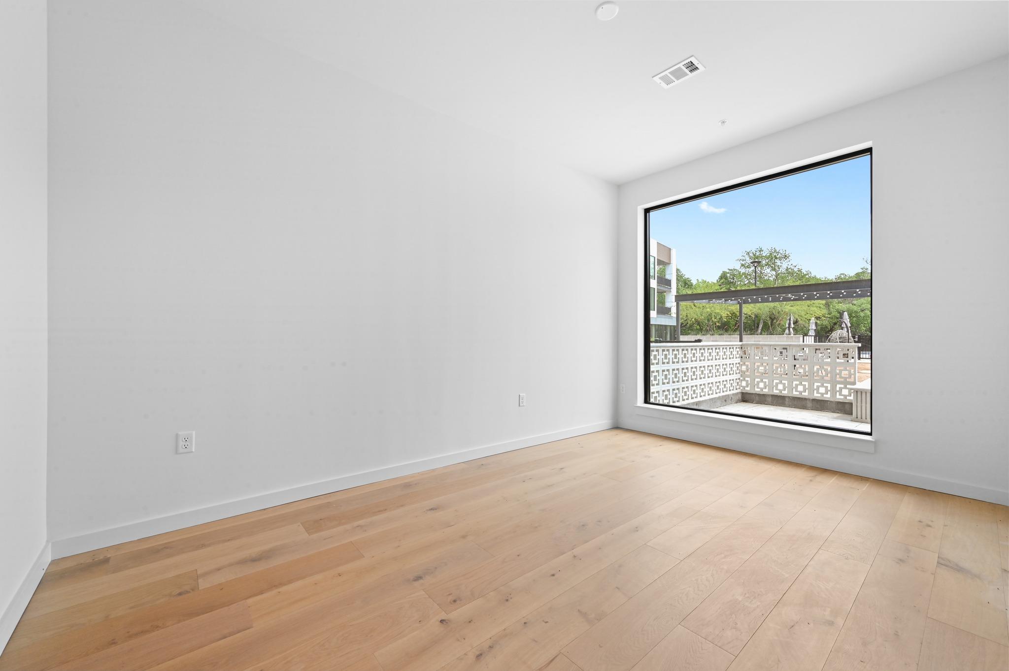 2209 S 1st St # 121, Austin, TX 78704