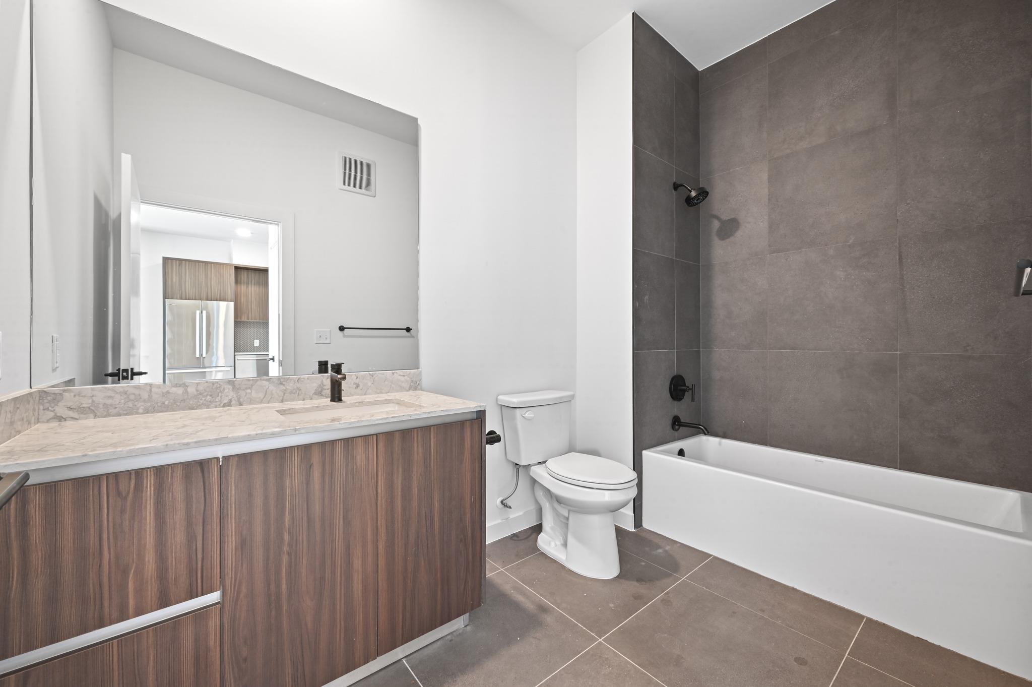 2209 S 1st St # 121, Austin, TX 78704