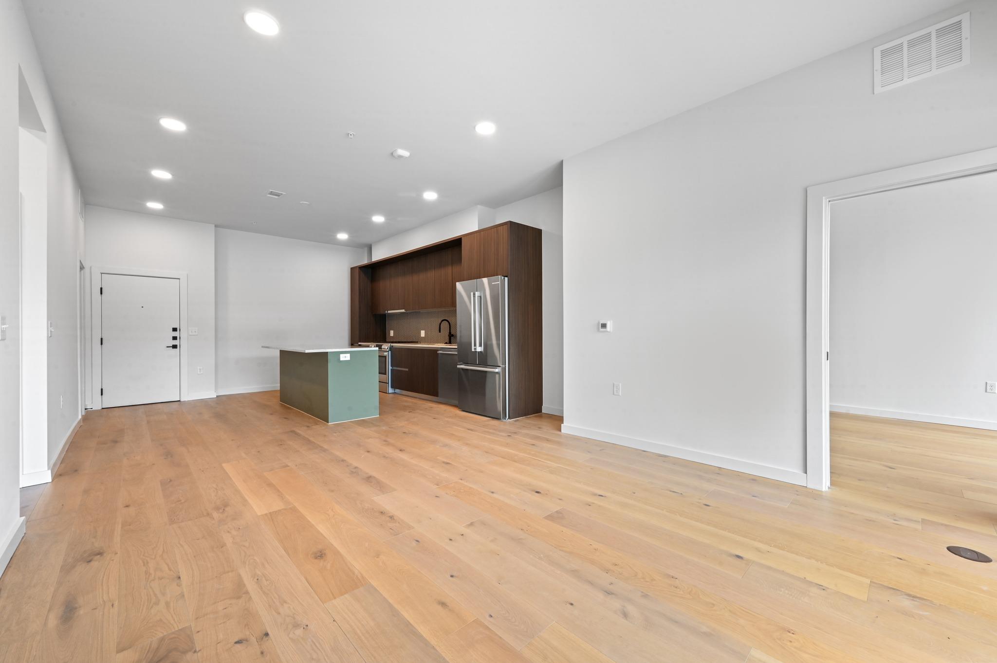 2209 S 1st St # 121, Austin, TX 78704