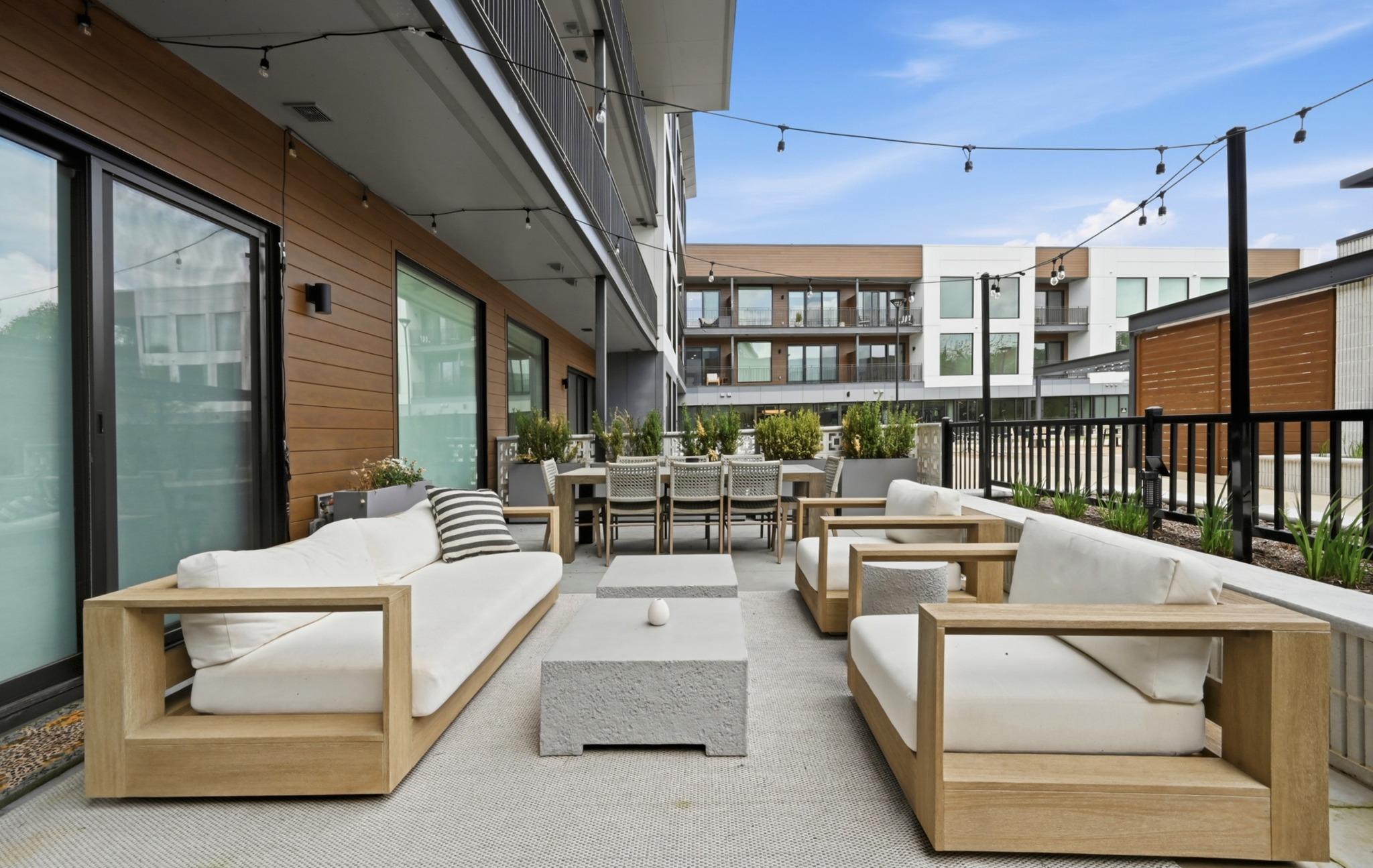 2209 S 1st St # 121, Austin, TX 78704