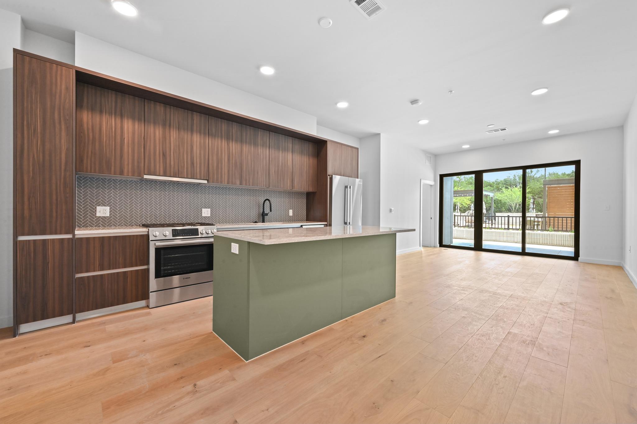 2209 S 1st St # 121, Austin, TX 78704