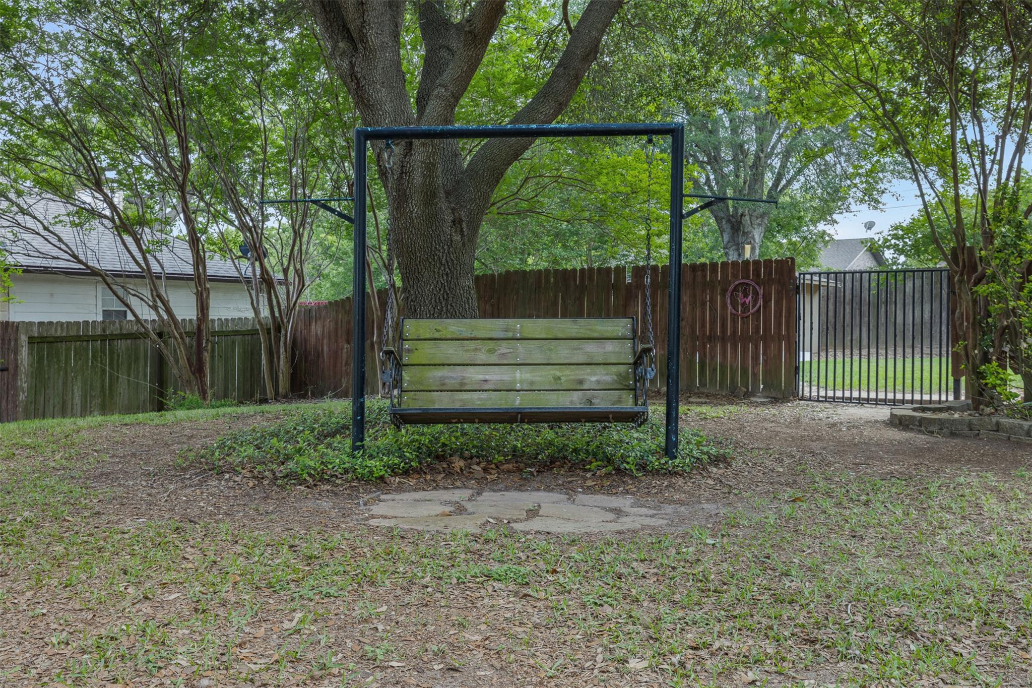 705 Palmer St, Rockdale, TX 76567