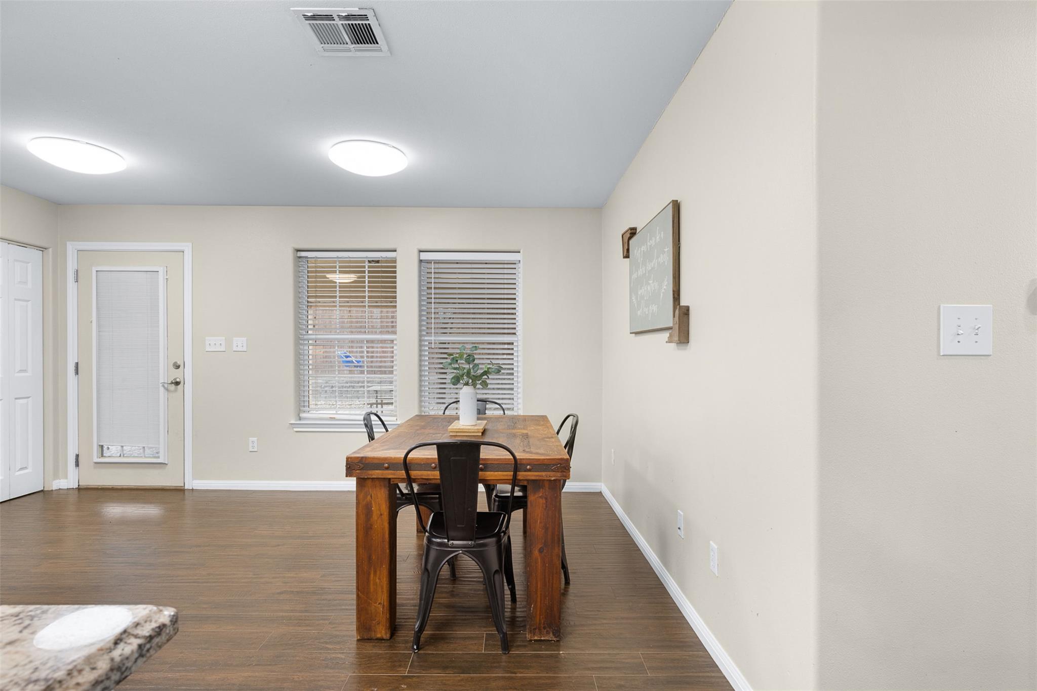 705 Palmer St, Rockdale, TX 76567