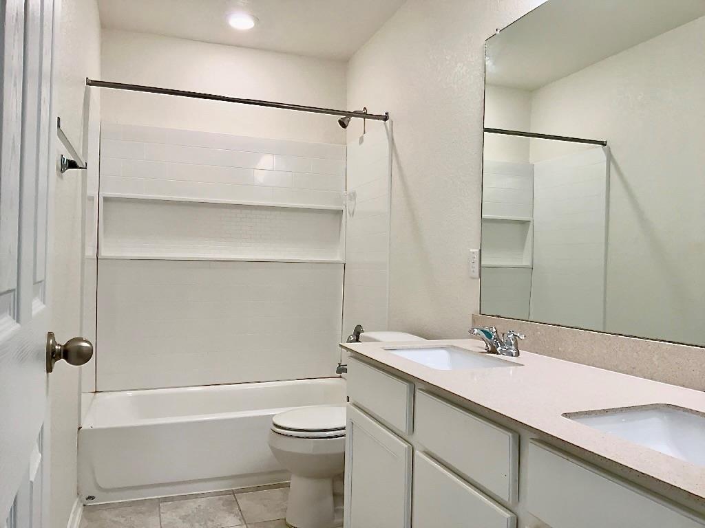 213 Asher Blue Dr # 7, Hutto, TX 78634