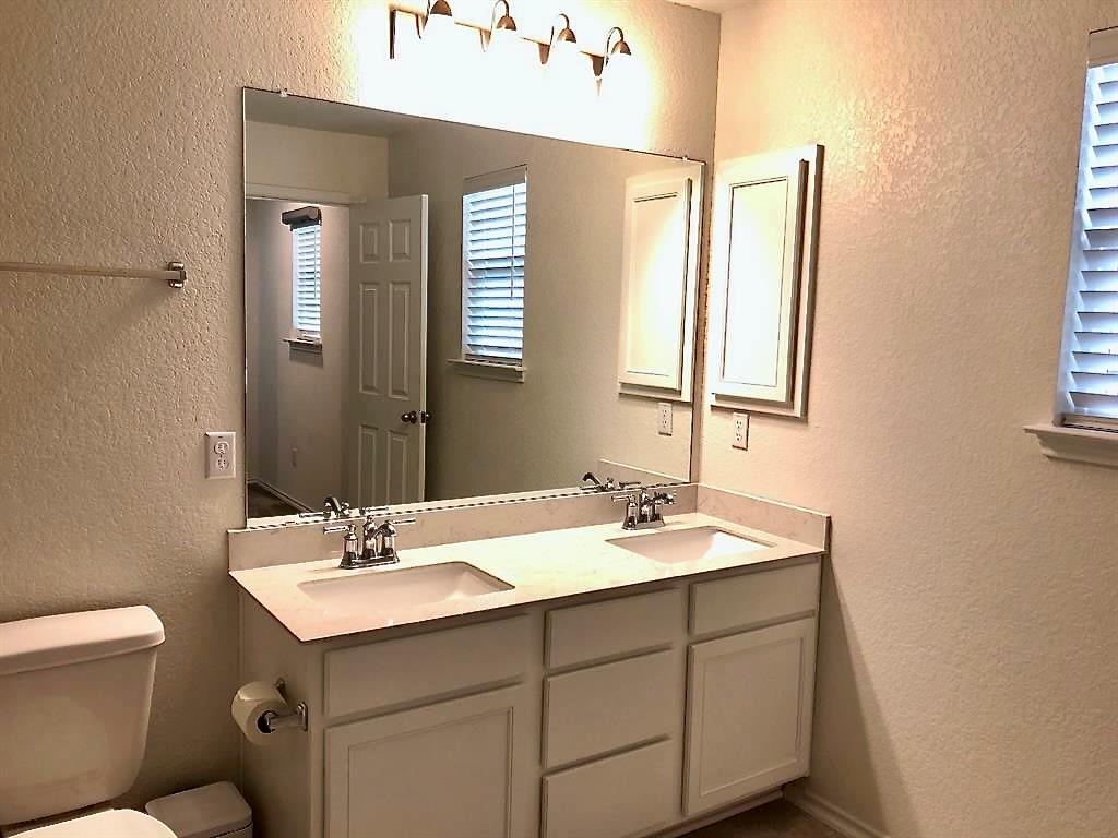 213 Asher Blue Dr # 7, Hutto, TX 78634