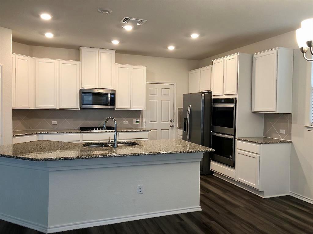 213 Asher Blue Dr # 7, Hutto, TX 78634