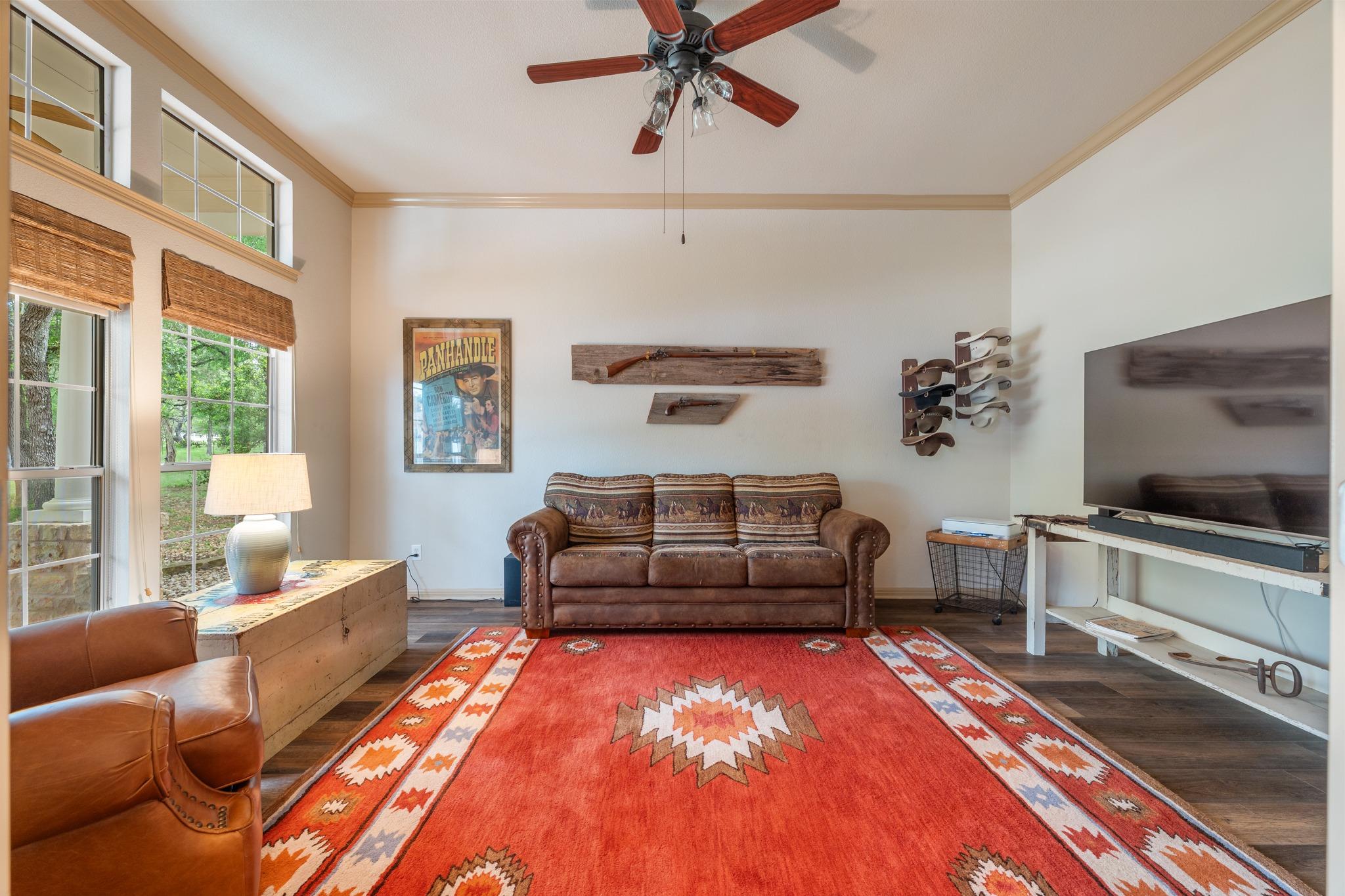 201 Shady Oaks Trl, Liberty Hill, TX 78642