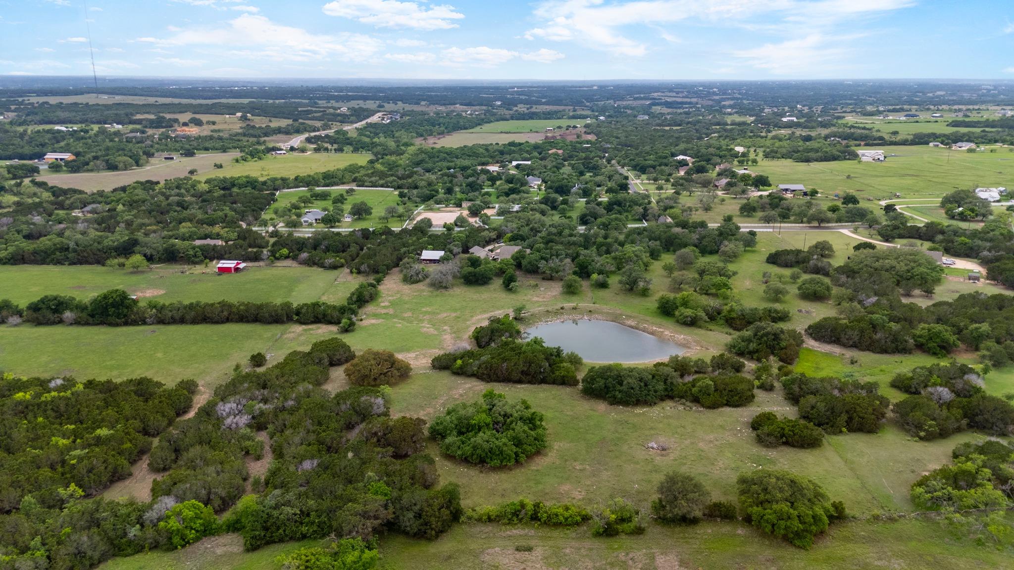 201 Shady Oaks Trl, Liberty Hill, TX 78642