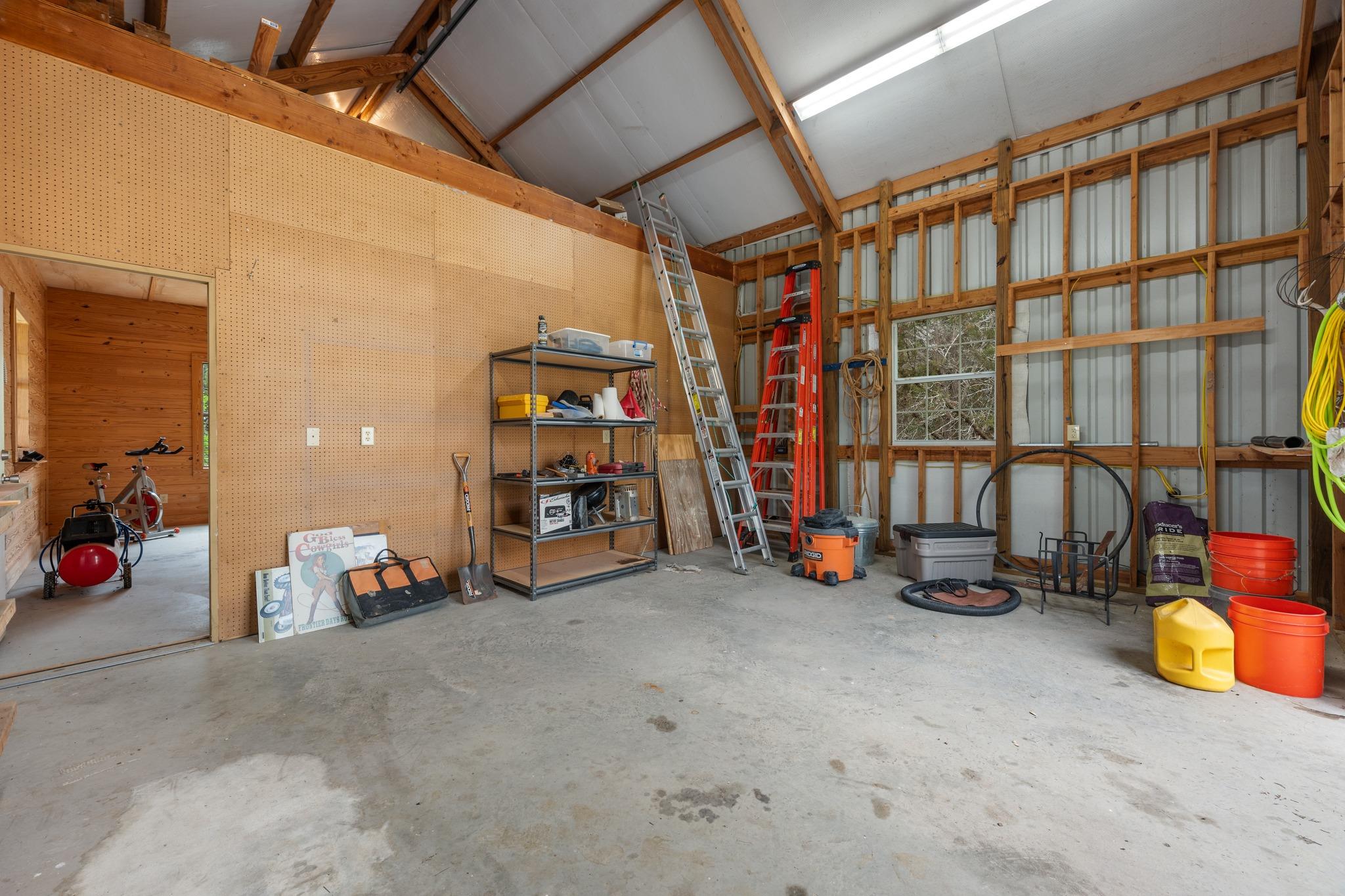 201 Shady Oaks Trl, Liberty Hill, TX 78642