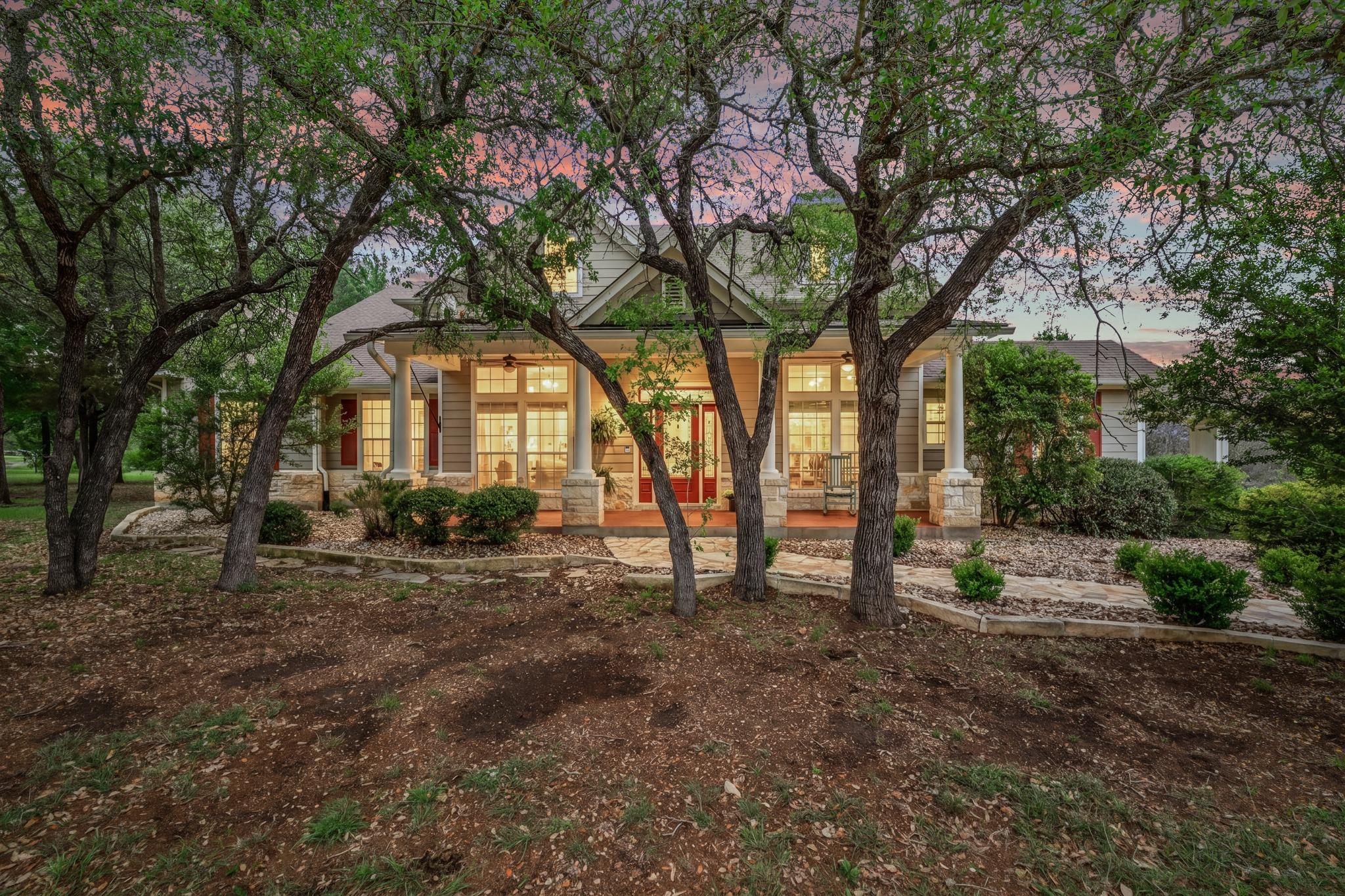 201 Shady Oaks Trl, Liberty Hill, TX 78642