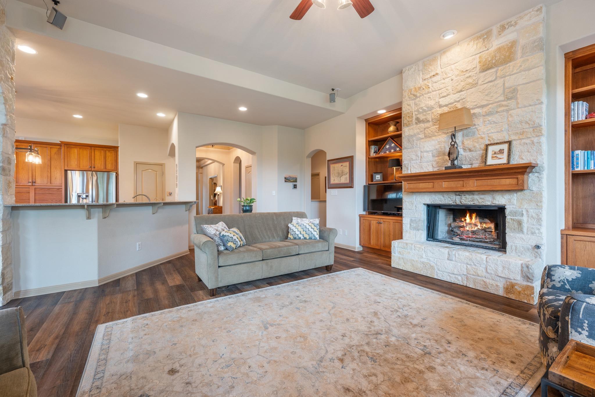 201 Shady Oaks Trl, Liberty Hill, TX 78642