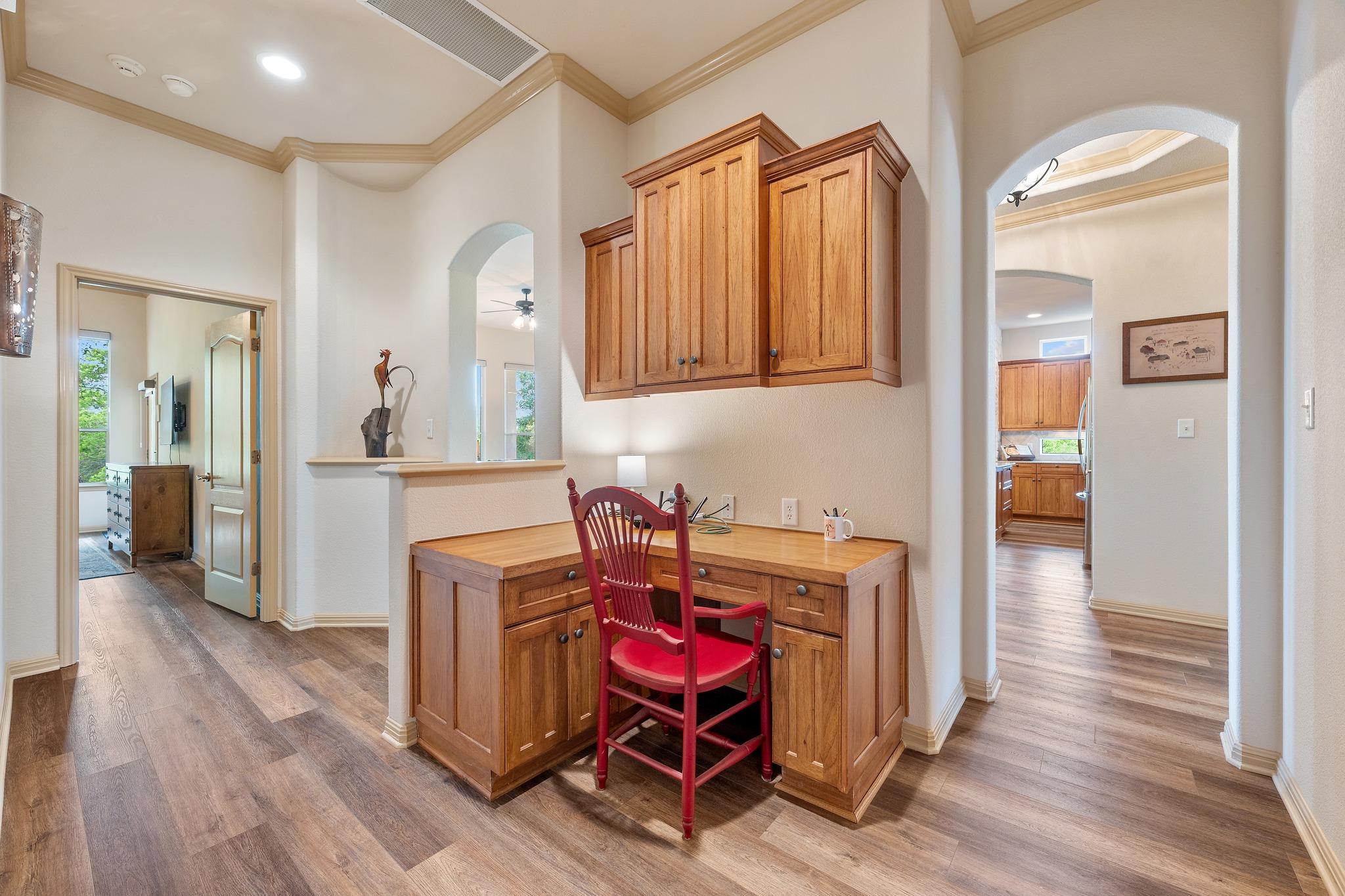 201 Shady Oaks Trl, Liberty Hill, TX 78642