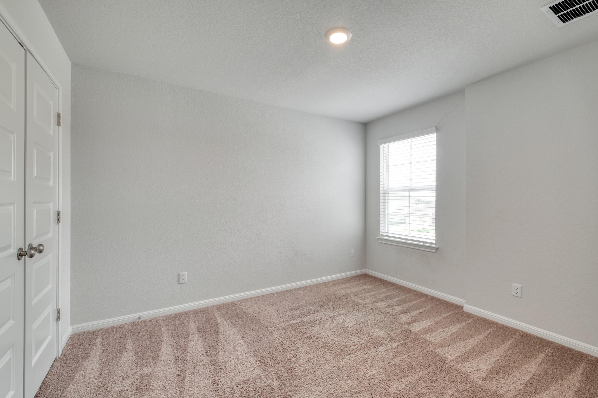 128 Checkers Cv, Elgin, TX 78621