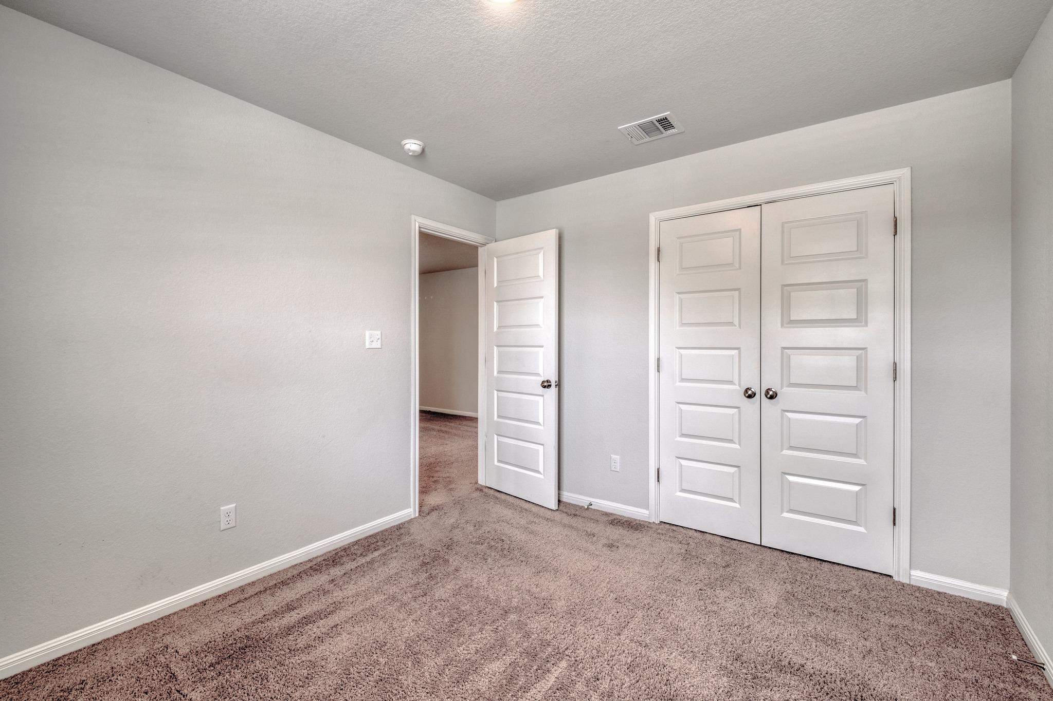 128 Checkers Cv, Elgin, TX 78621