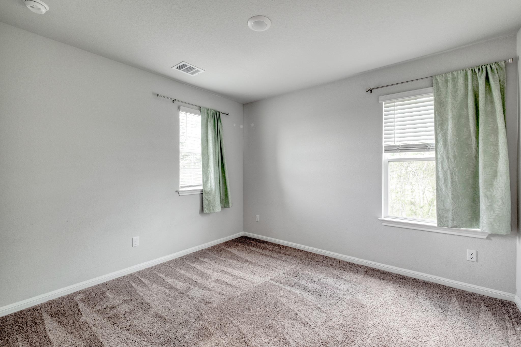 128 Checkers Cv, Elgin, TX 78621