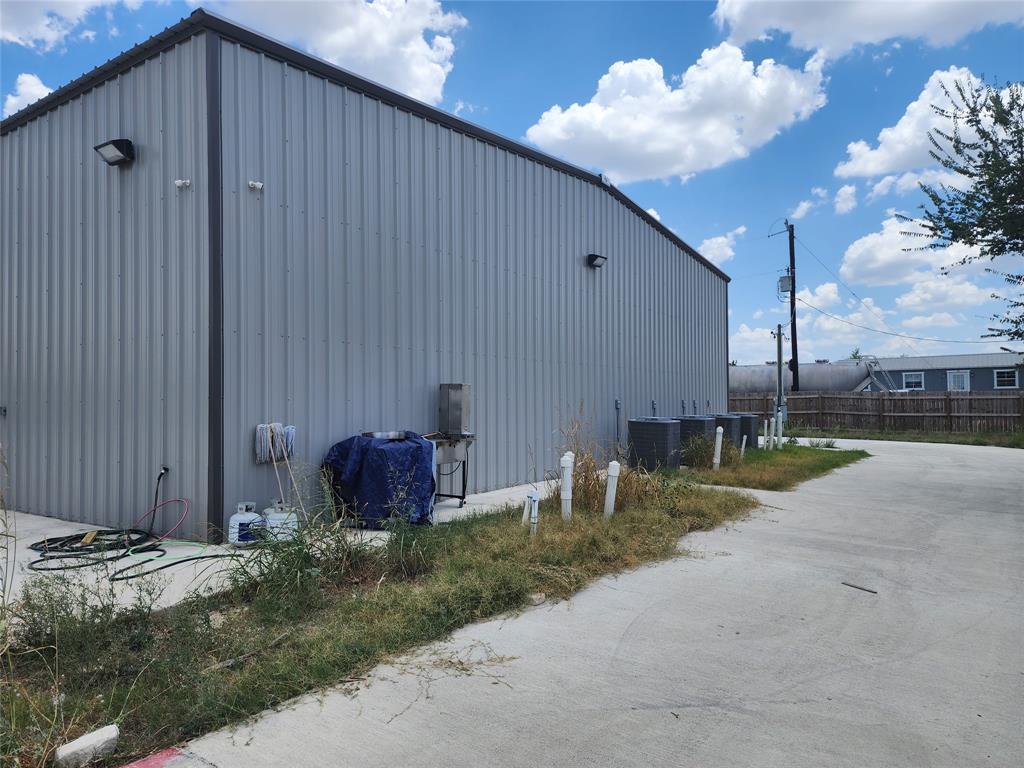 4090 Williamson Rd, Buda, TX 78610