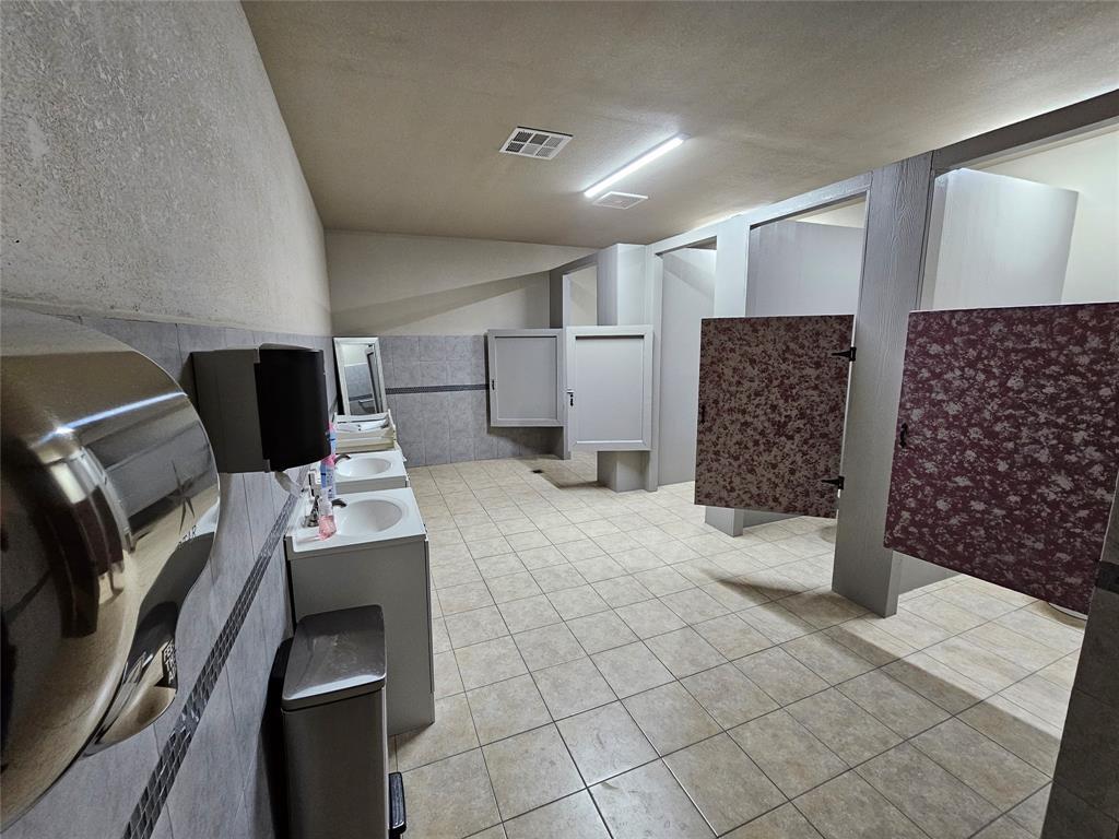 4090 Williamson Rd, Buda, TX 78610