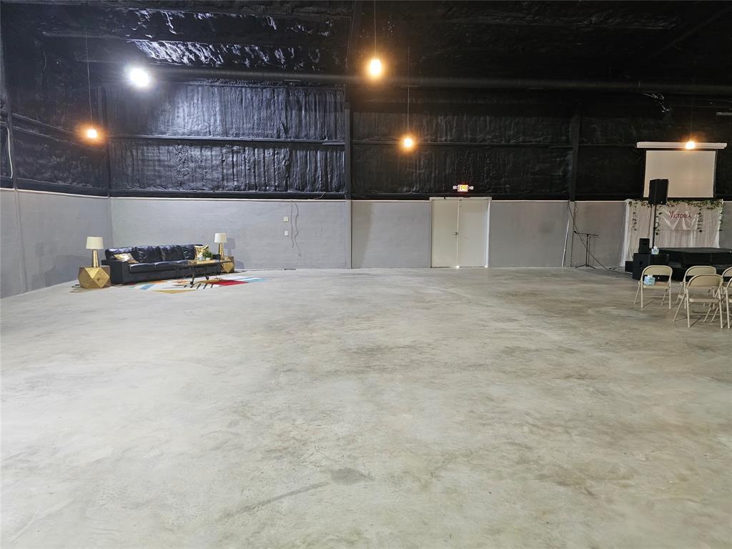 4090 Williamson Rd, Buda, TX 78610