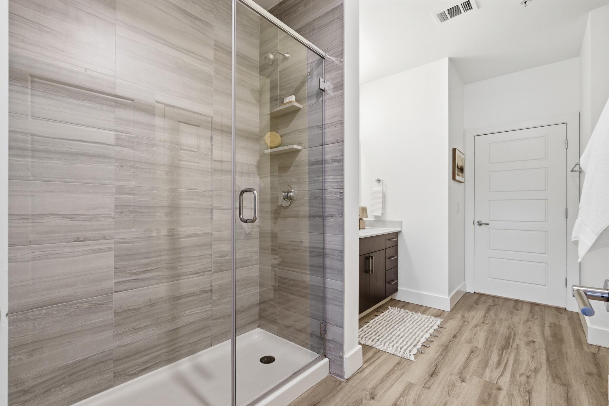 6444 Burnet Rd # 403, Austin, TX 78757