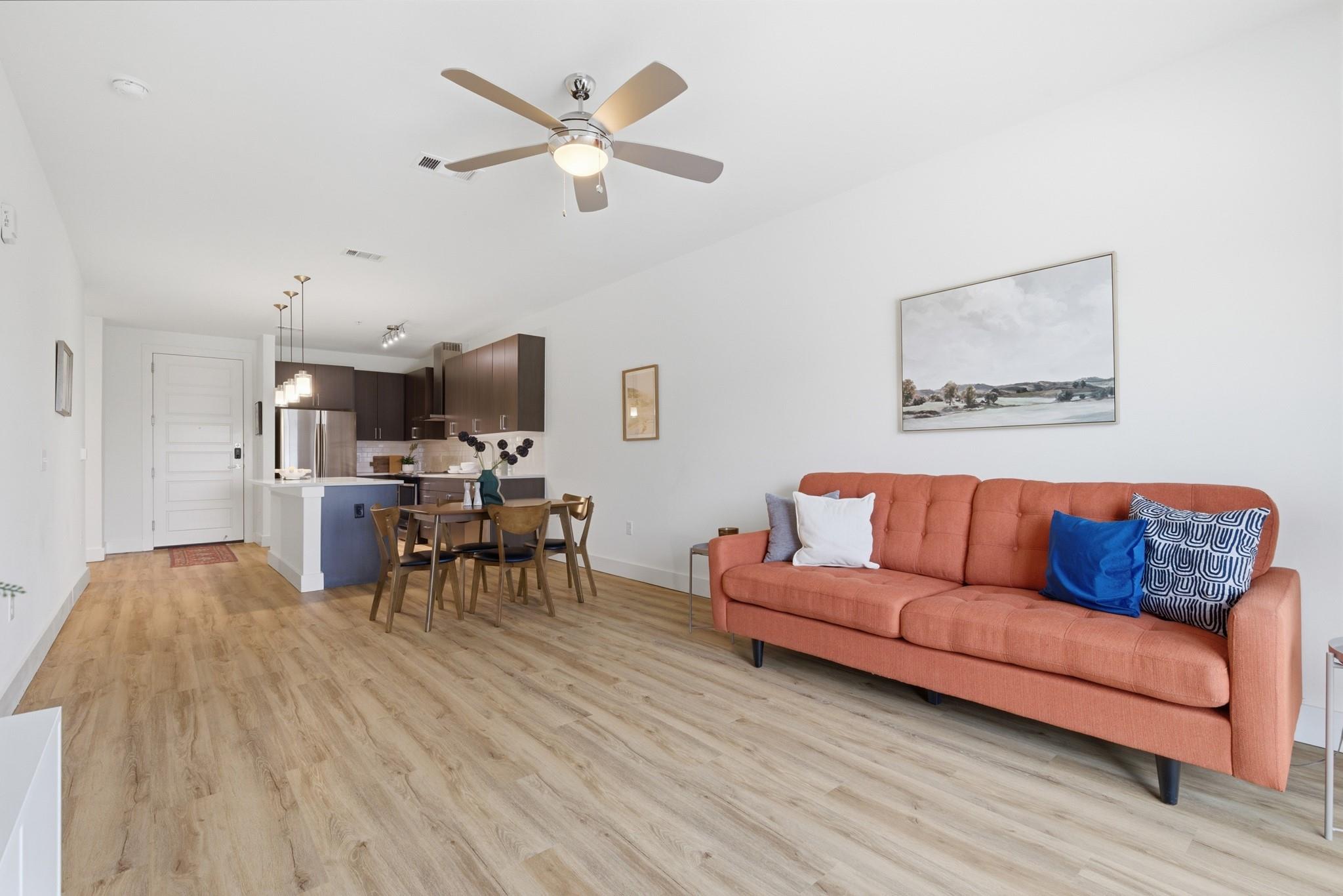 6444 Burnet Rd # 403, Austin, TX 78757