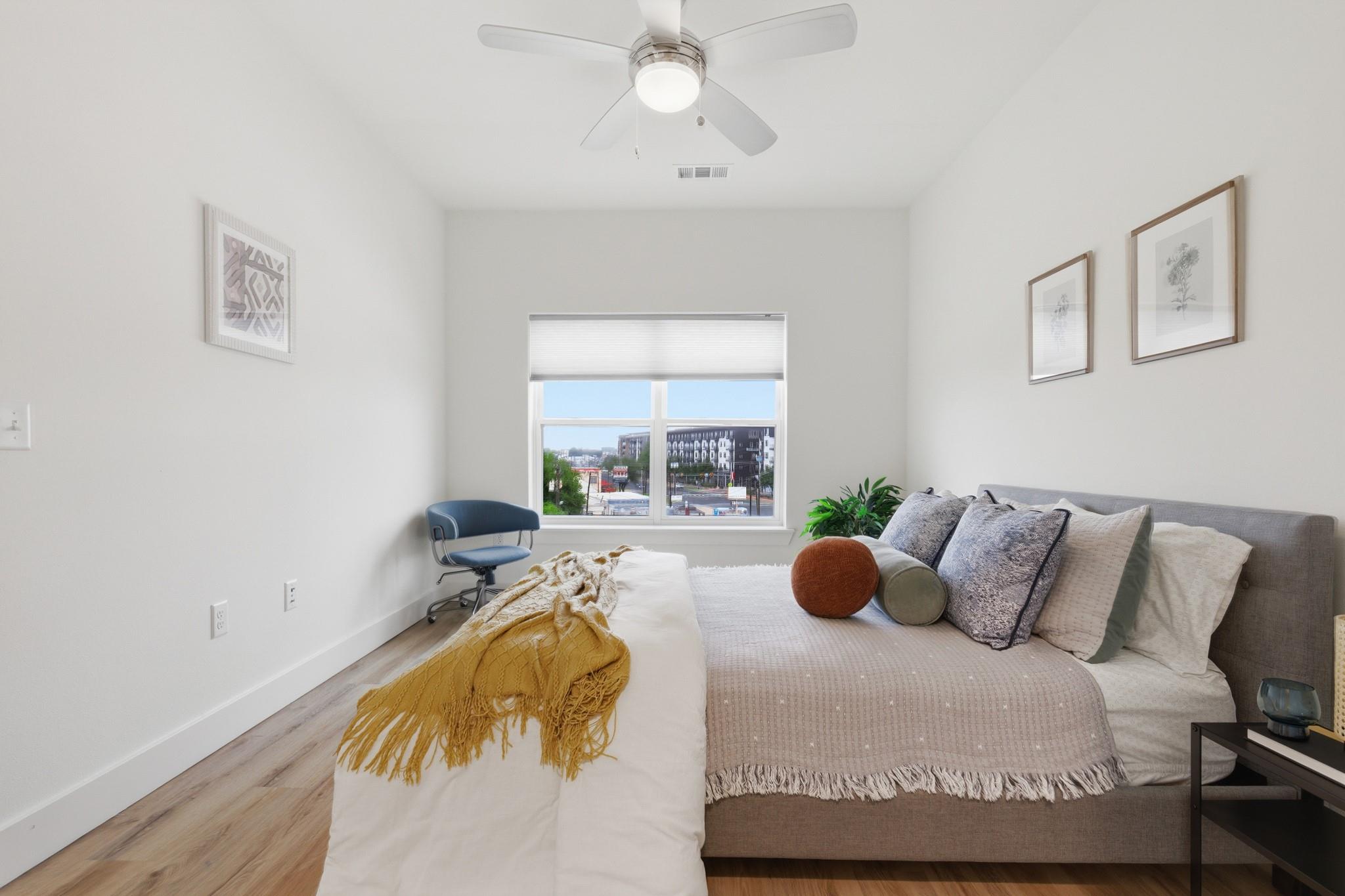 6444 Burnet Rd # 403, Austin, TX 78757