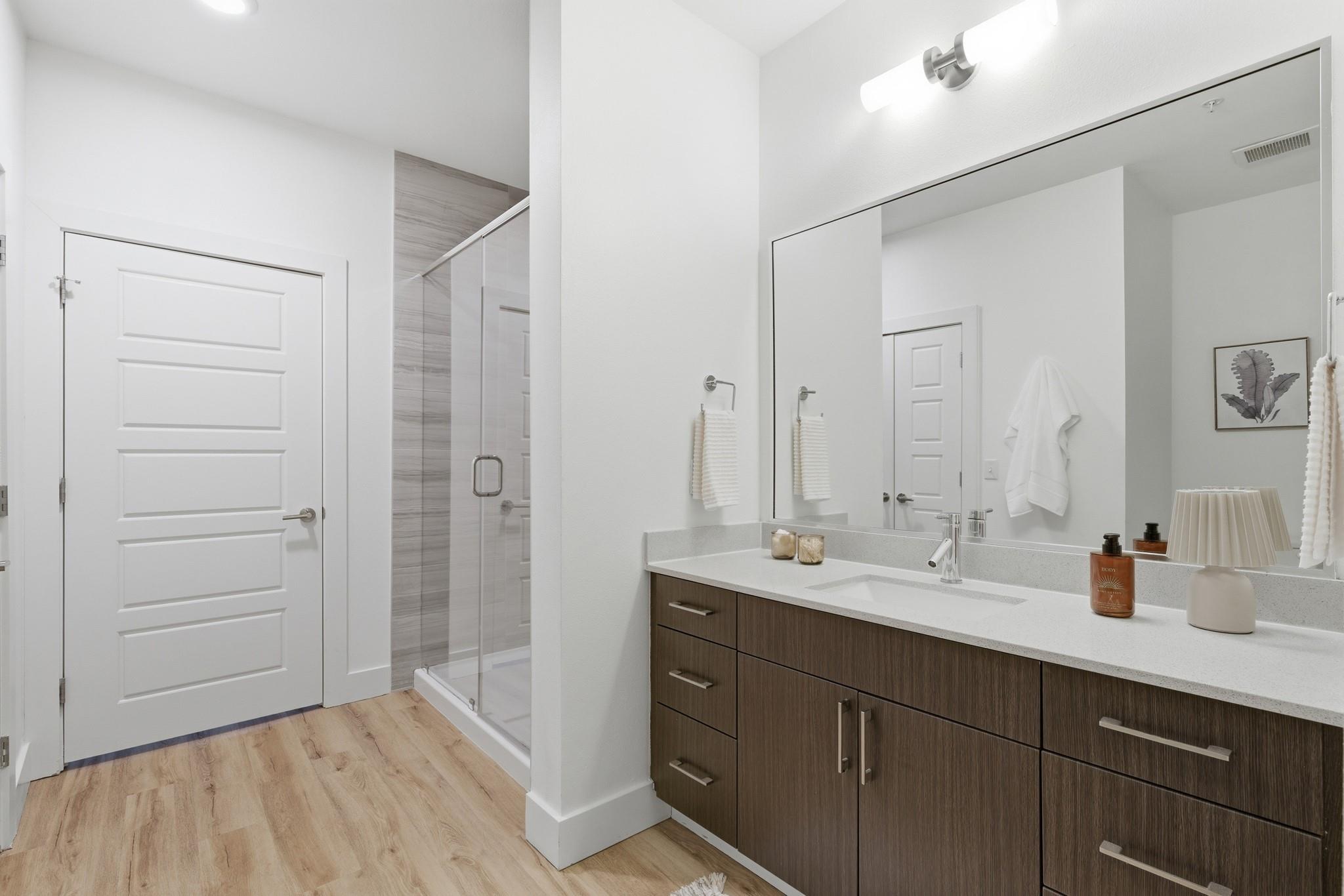 6444 Burnet Rd # 403, Austin, TX 78757