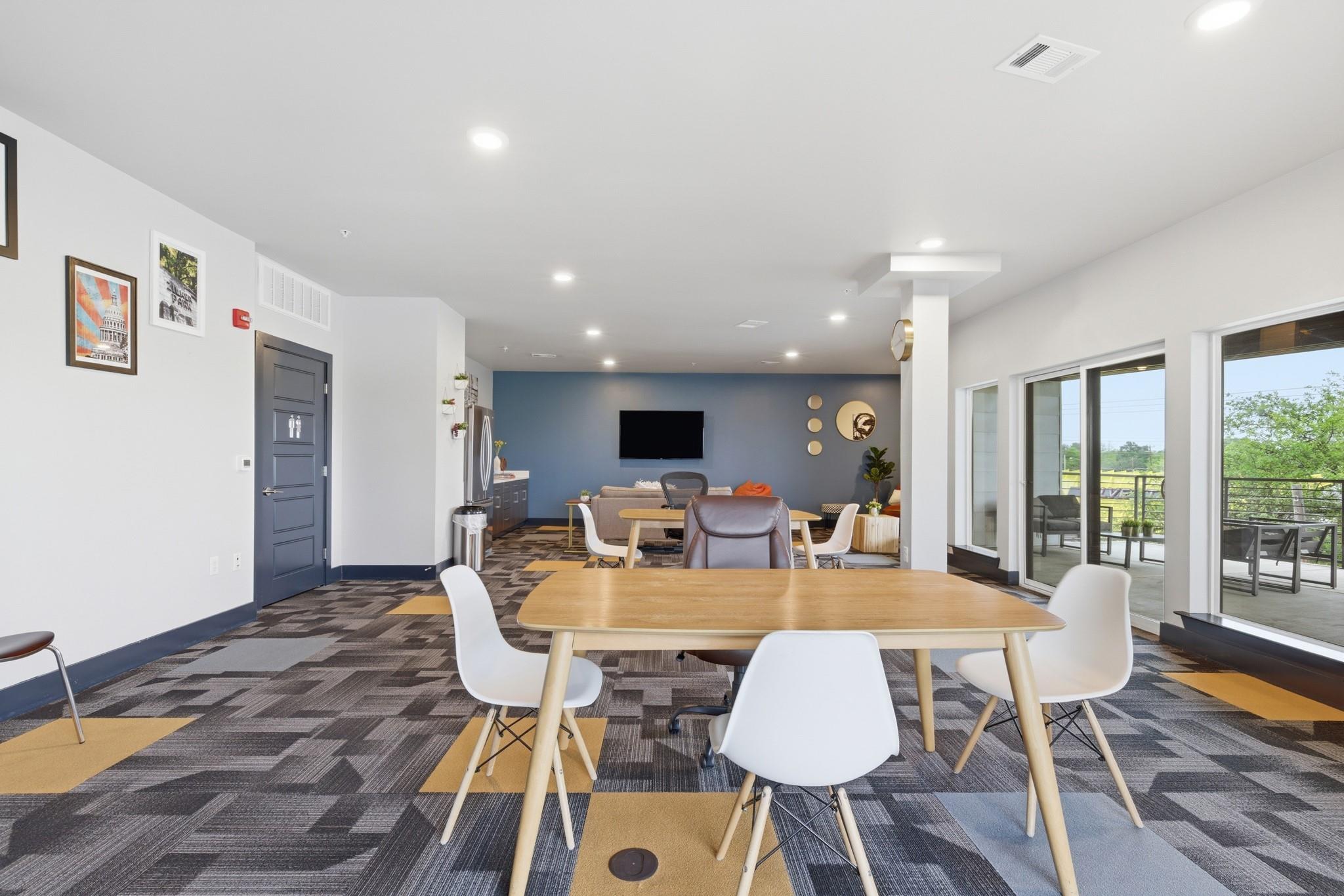 6444 Burnet Rd # 403, Austin, TX 78757