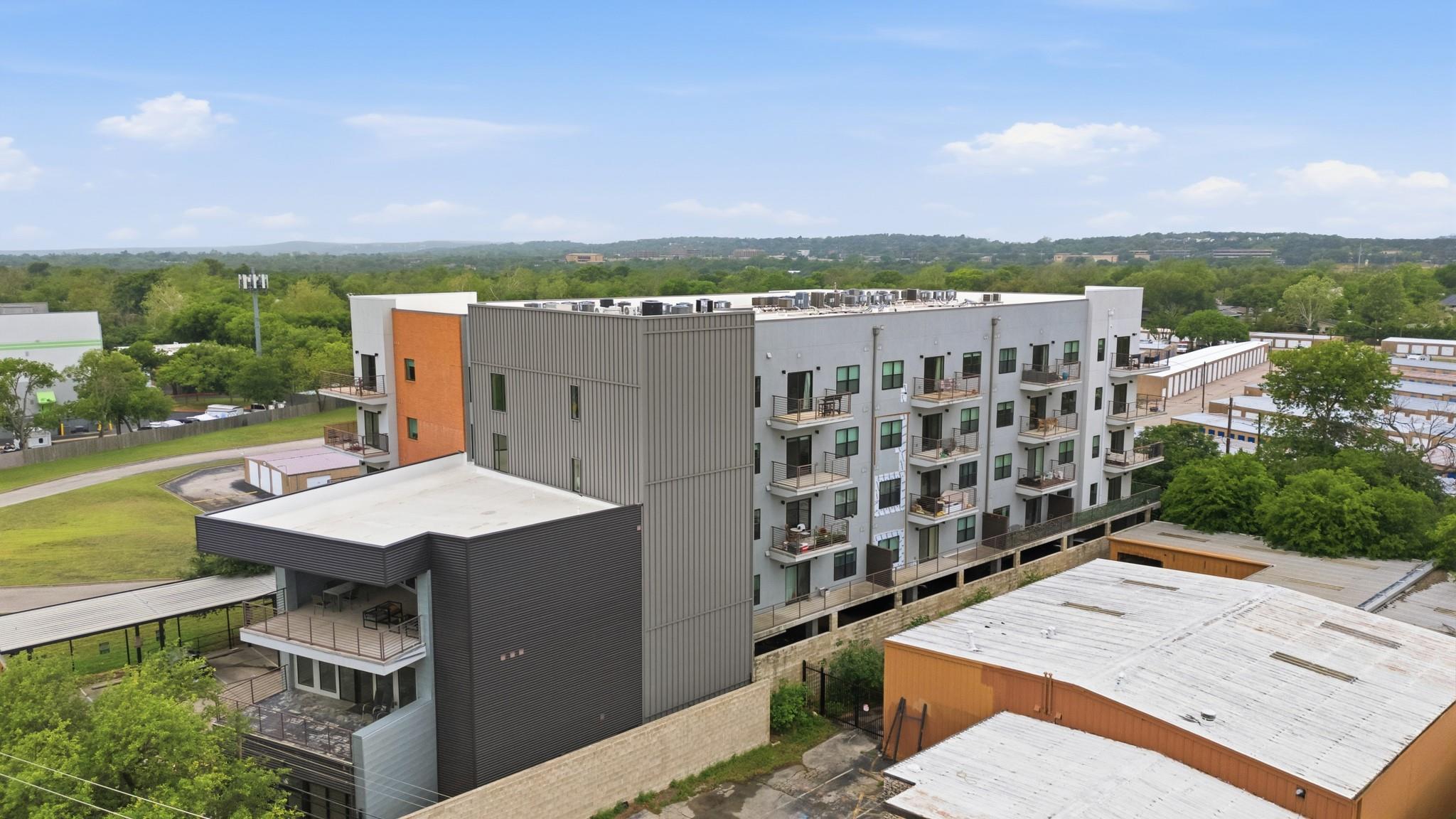 6444 Burnet Rd # 403, Austin, TX 78757