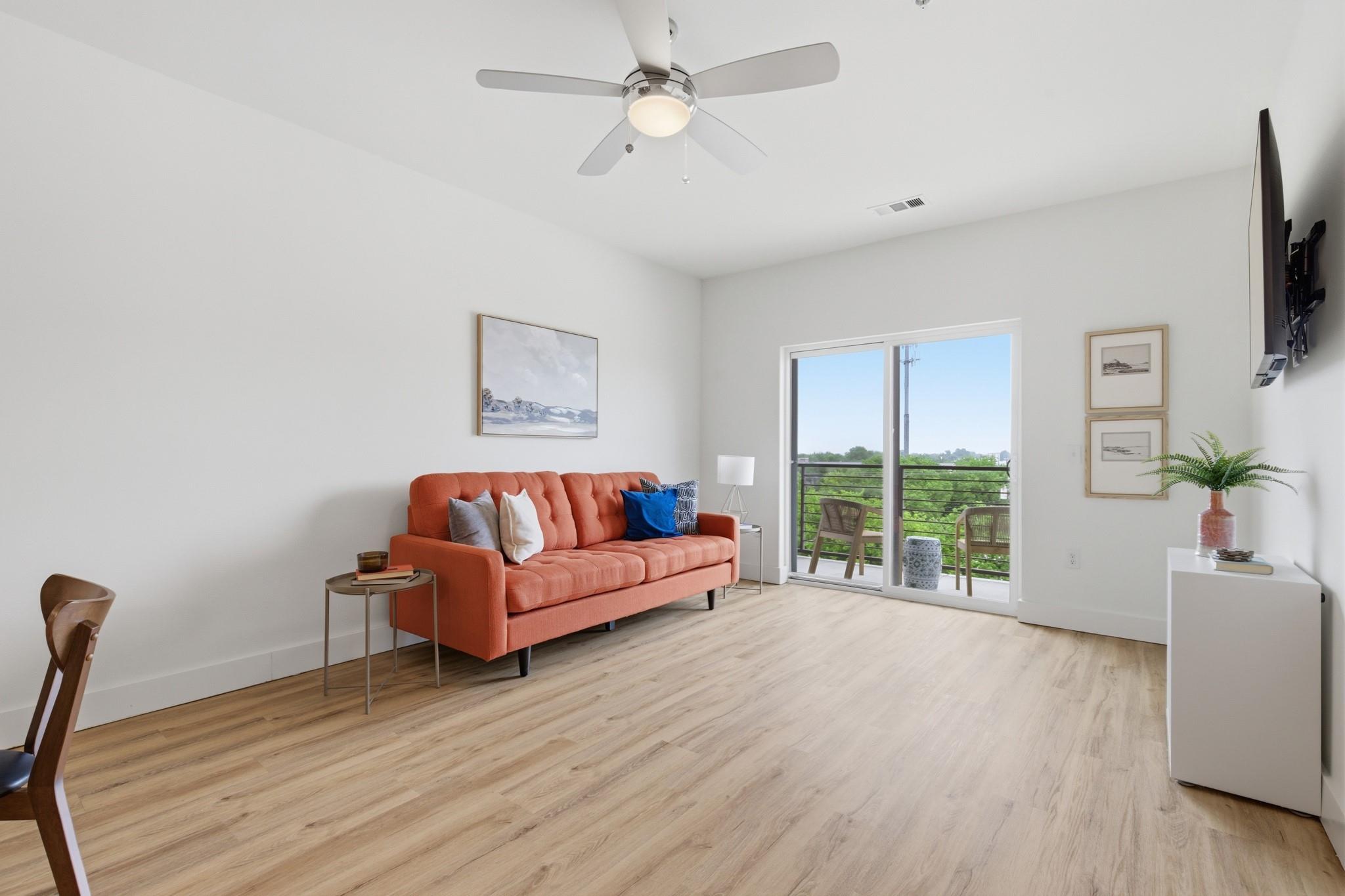 6444 Burnet Rd # 403, Austin, TX 78757