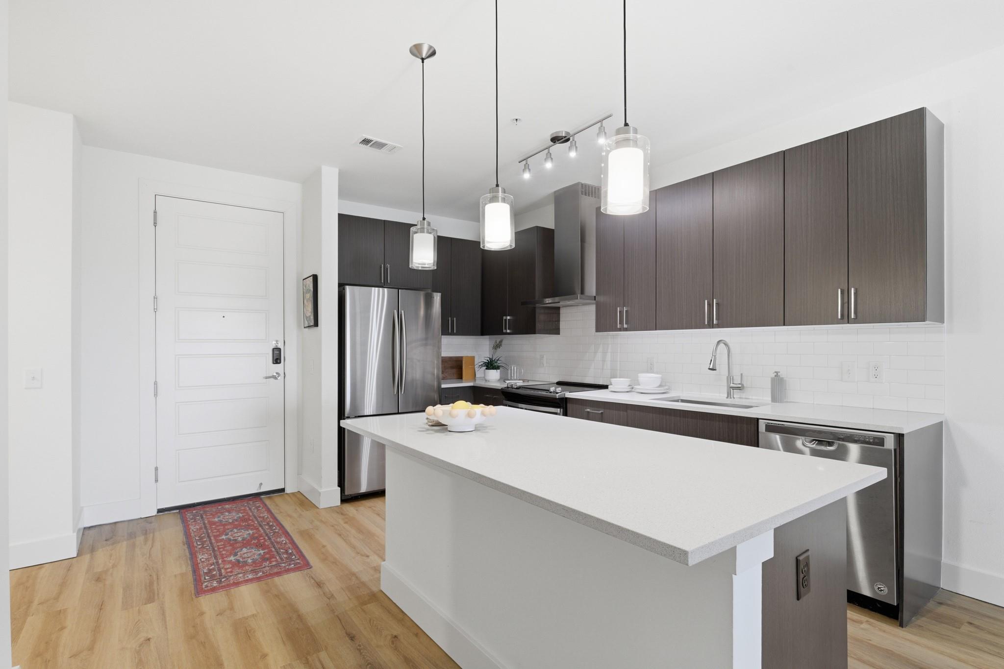 6444 Burnet Rd # 403, Austin, TX 78757