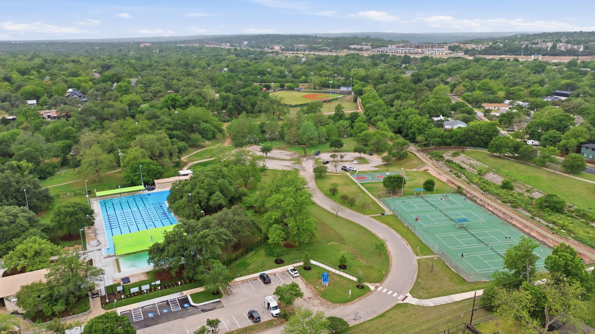 6444 Burnet Rd # 403, Austin, TX 78757