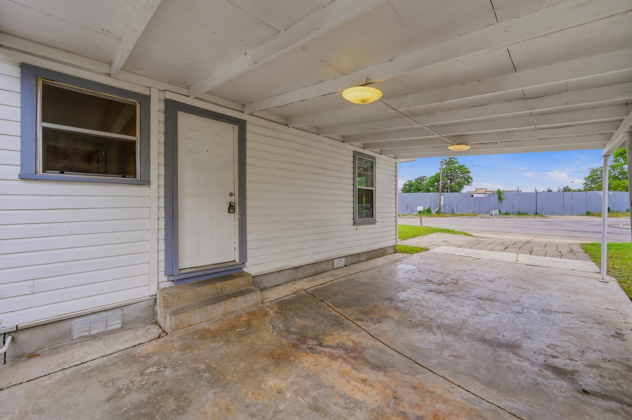 127 Suddith Dr, San Antonio, TX 78233