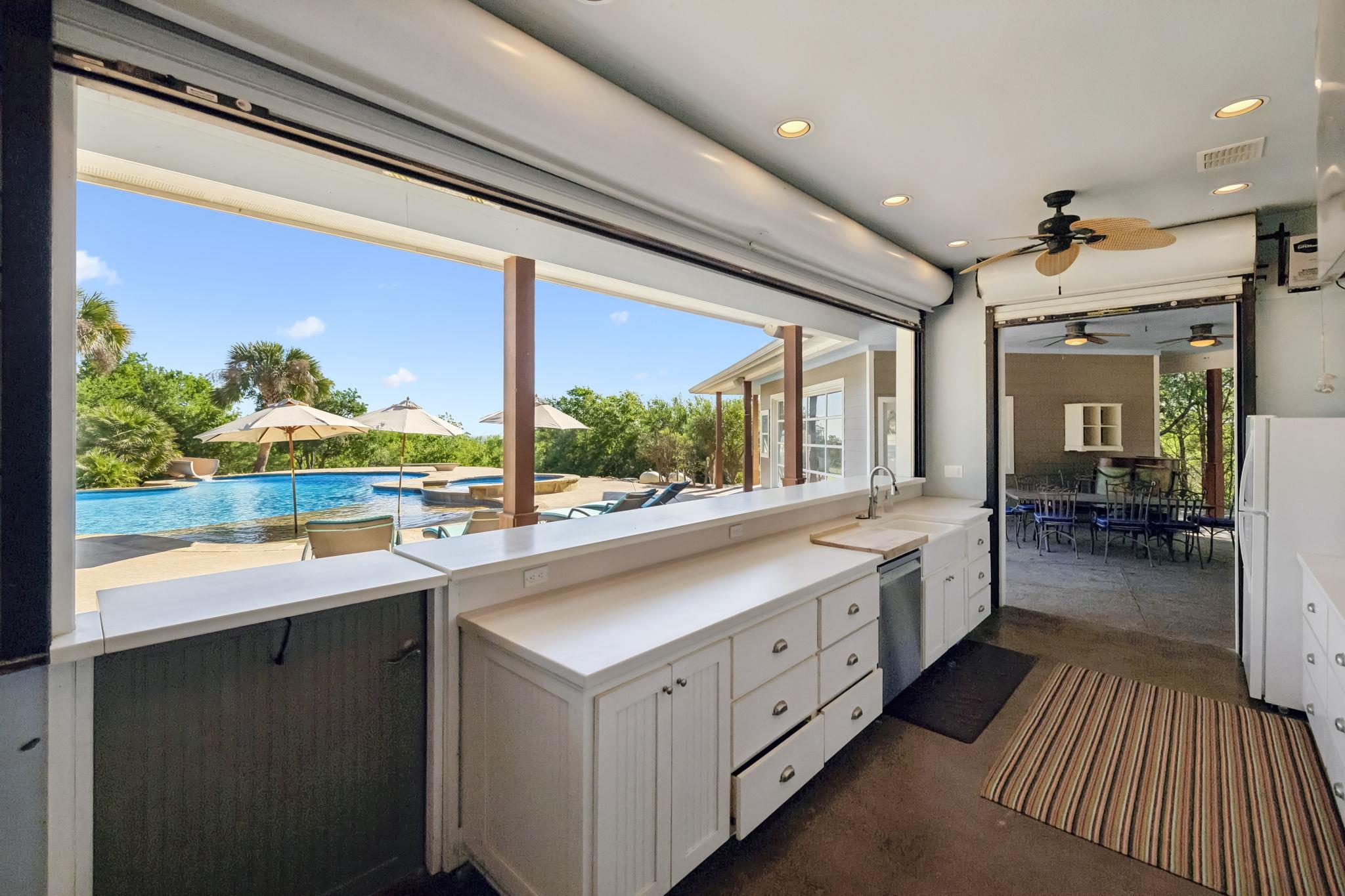 999 Schwarzlose Rd, New Braunfels, TX 78130