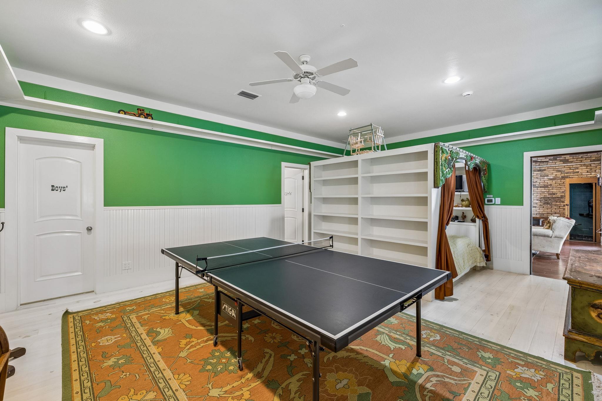 999 Schwarzlose Rd, New Braunfels, TX 78130