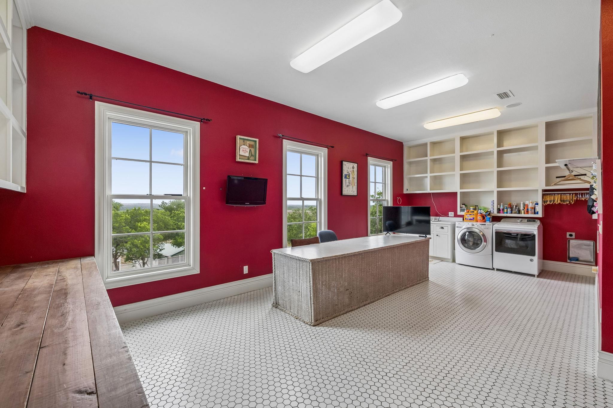 999 Schwarzlose Rd, New Braunfels, TX 78130