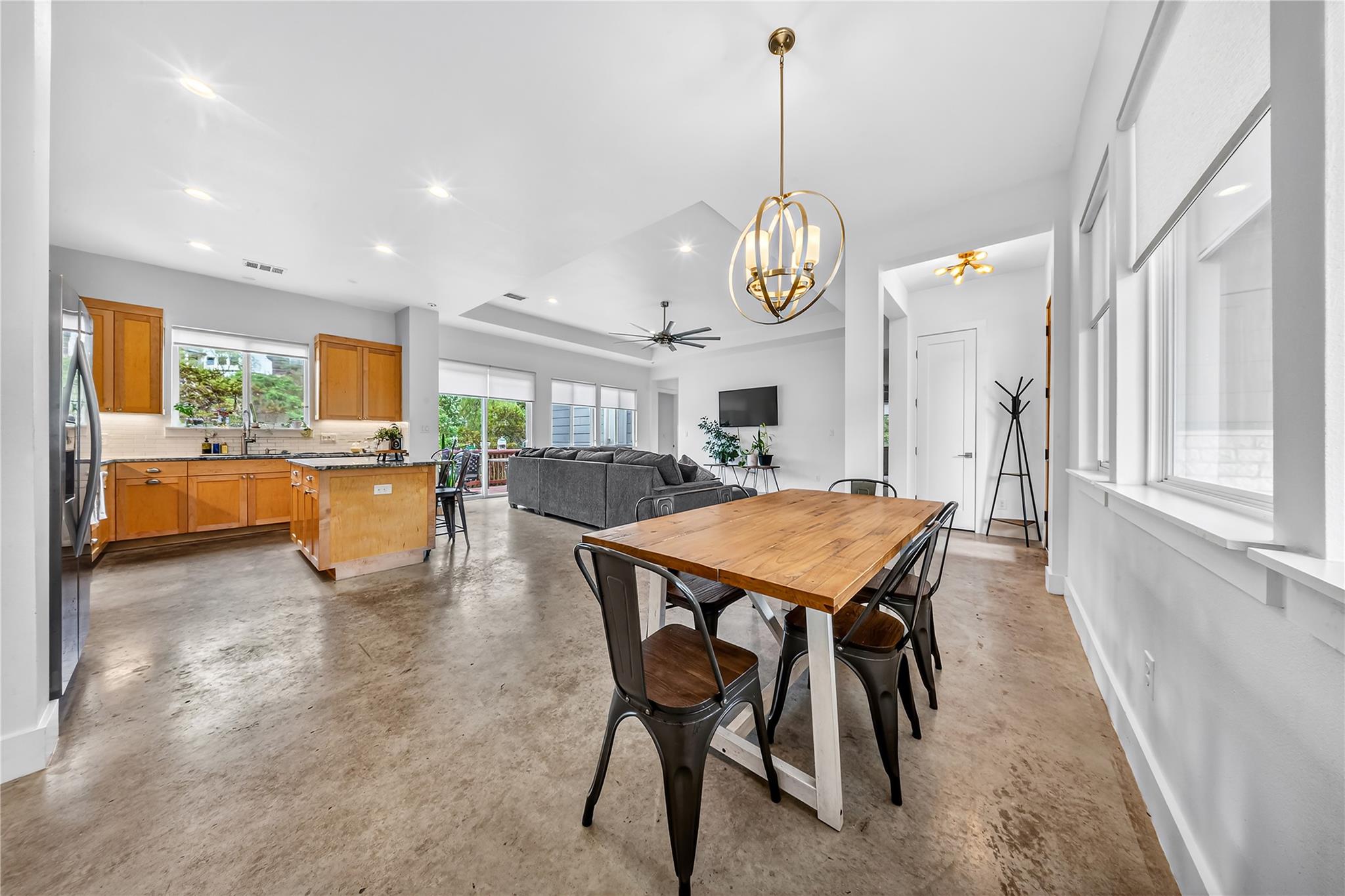 21002 Brewer Ln, Lago Vista, TX 78645