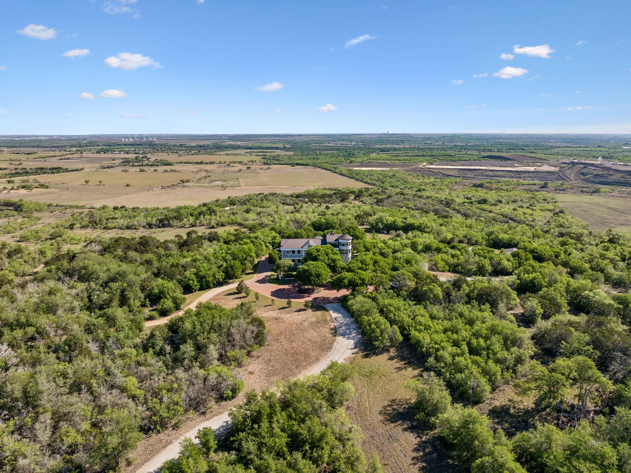 999 Schwarzlose Rd, New Braunfels, TX 78130