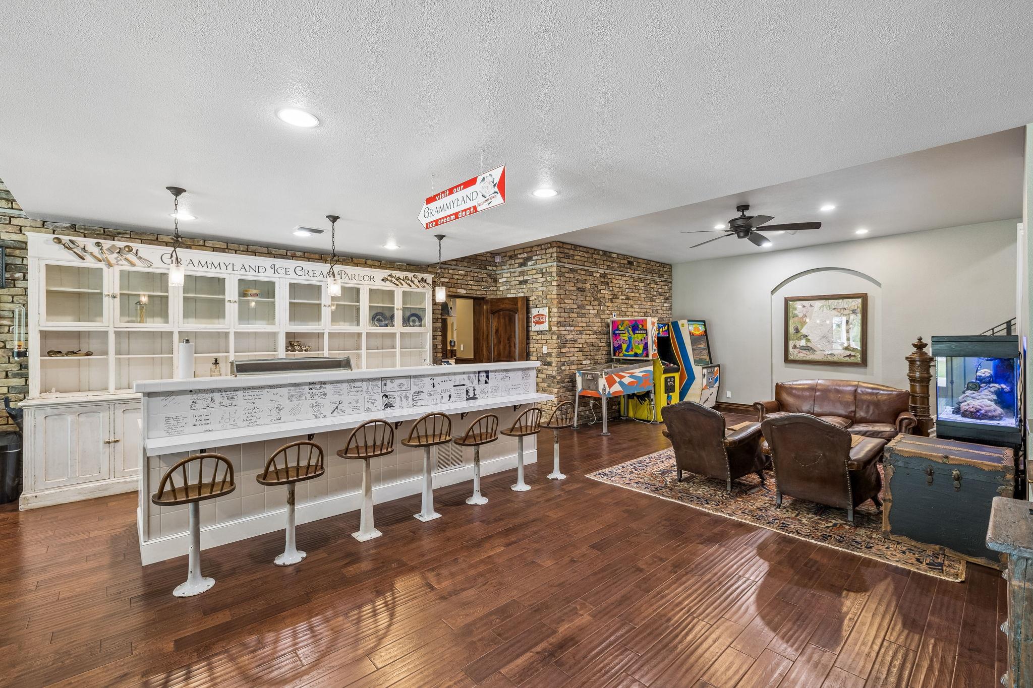 999 Schwarzlose Rd, New Braunfels, TX 78130