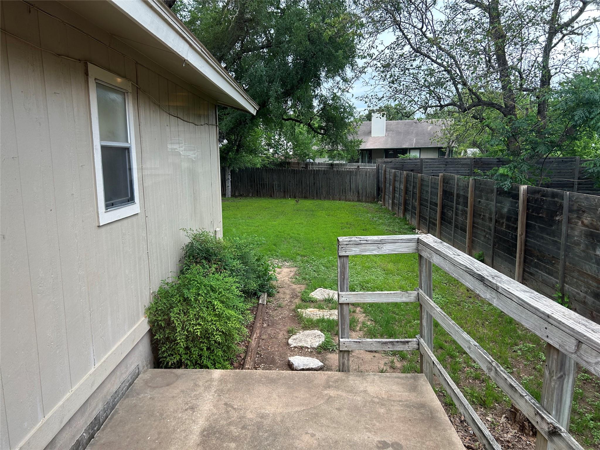 2114 Lear Ln, Austin, TX 78745