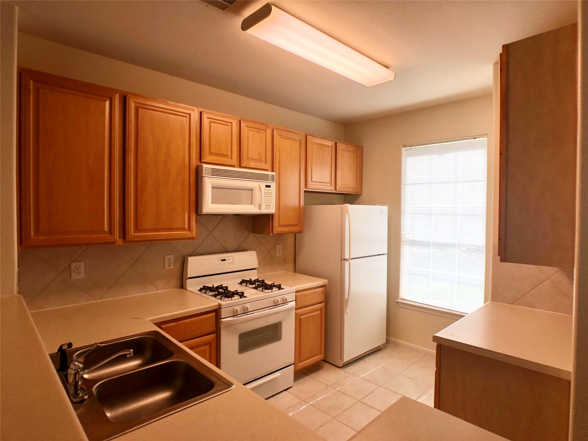 4620 W William Cannon Dr # 5, Austin, TX 78749