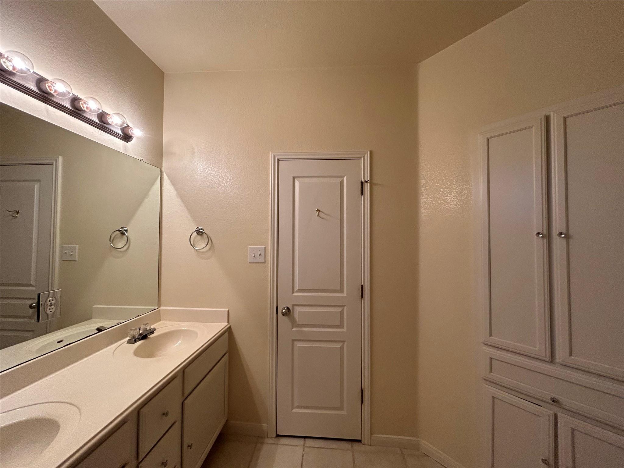 4620 W William Cannon Dr # 5, Austin, TX 78749