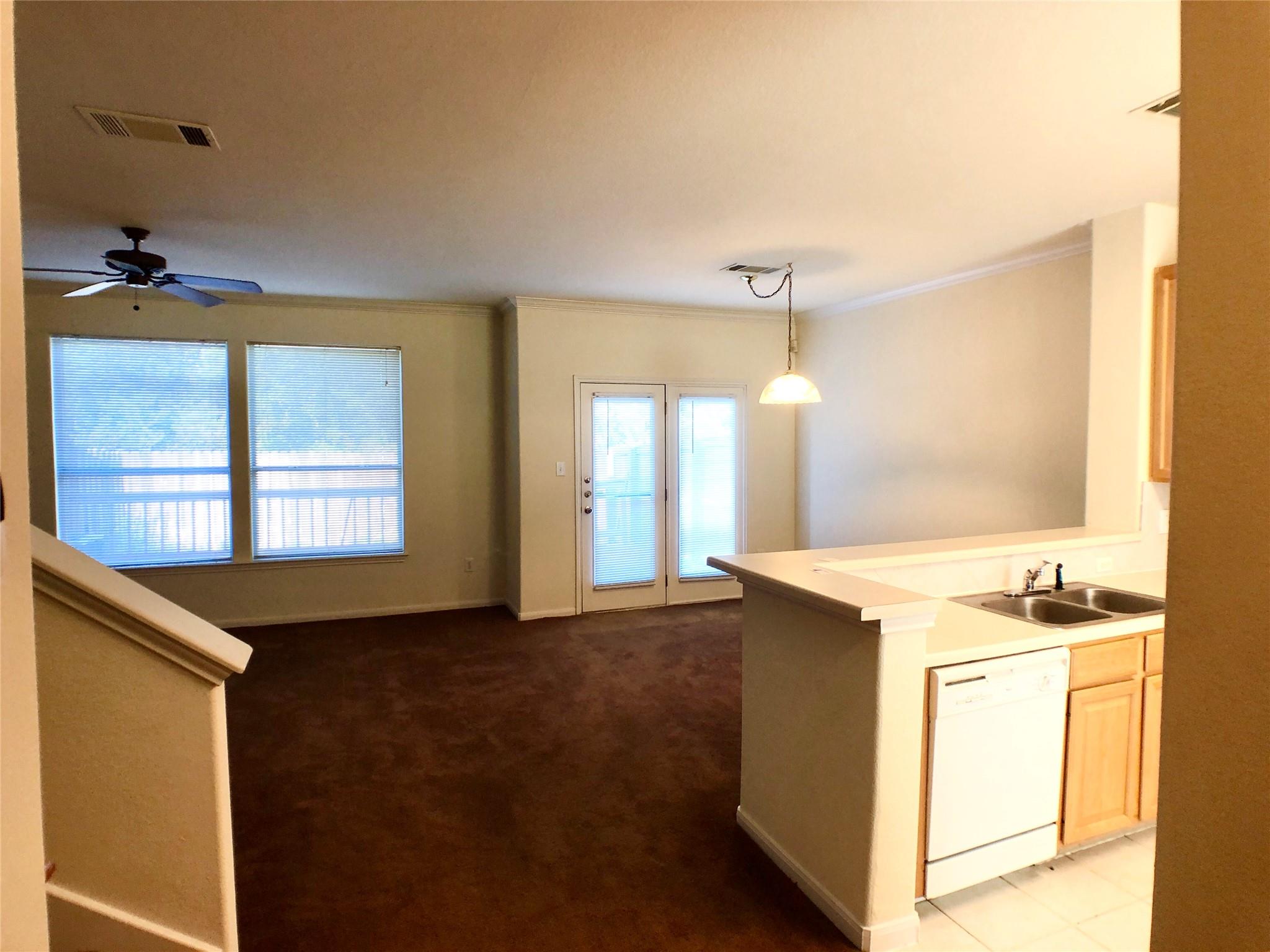 4620 W William Cannon Dr # 5, Austin, TX 78749