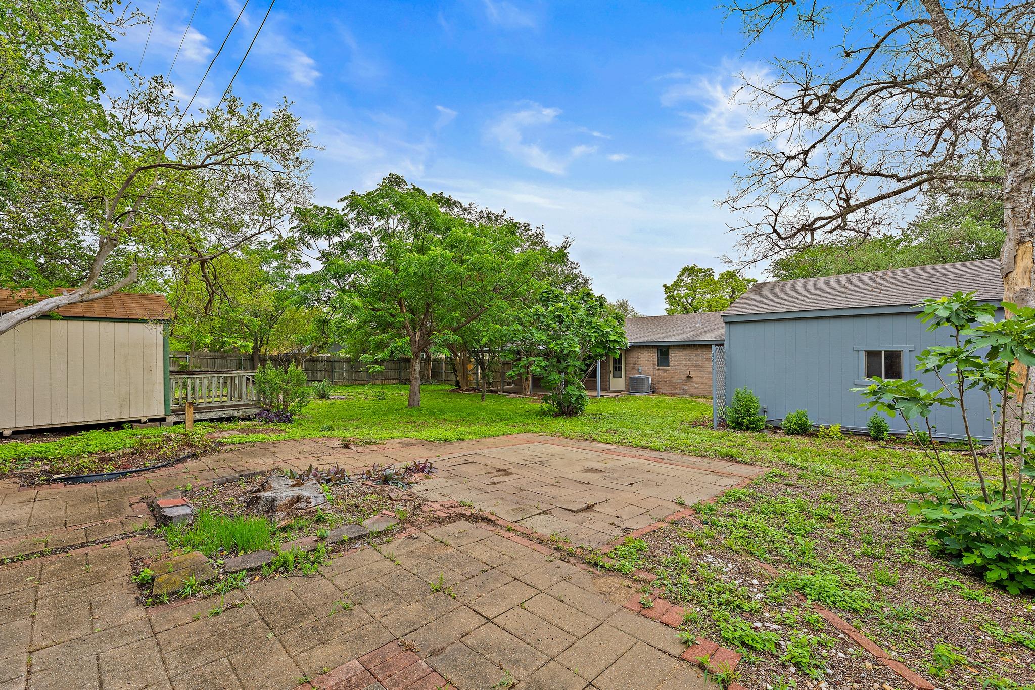 205 Hitching Post Dr, Kyle, TX 78640