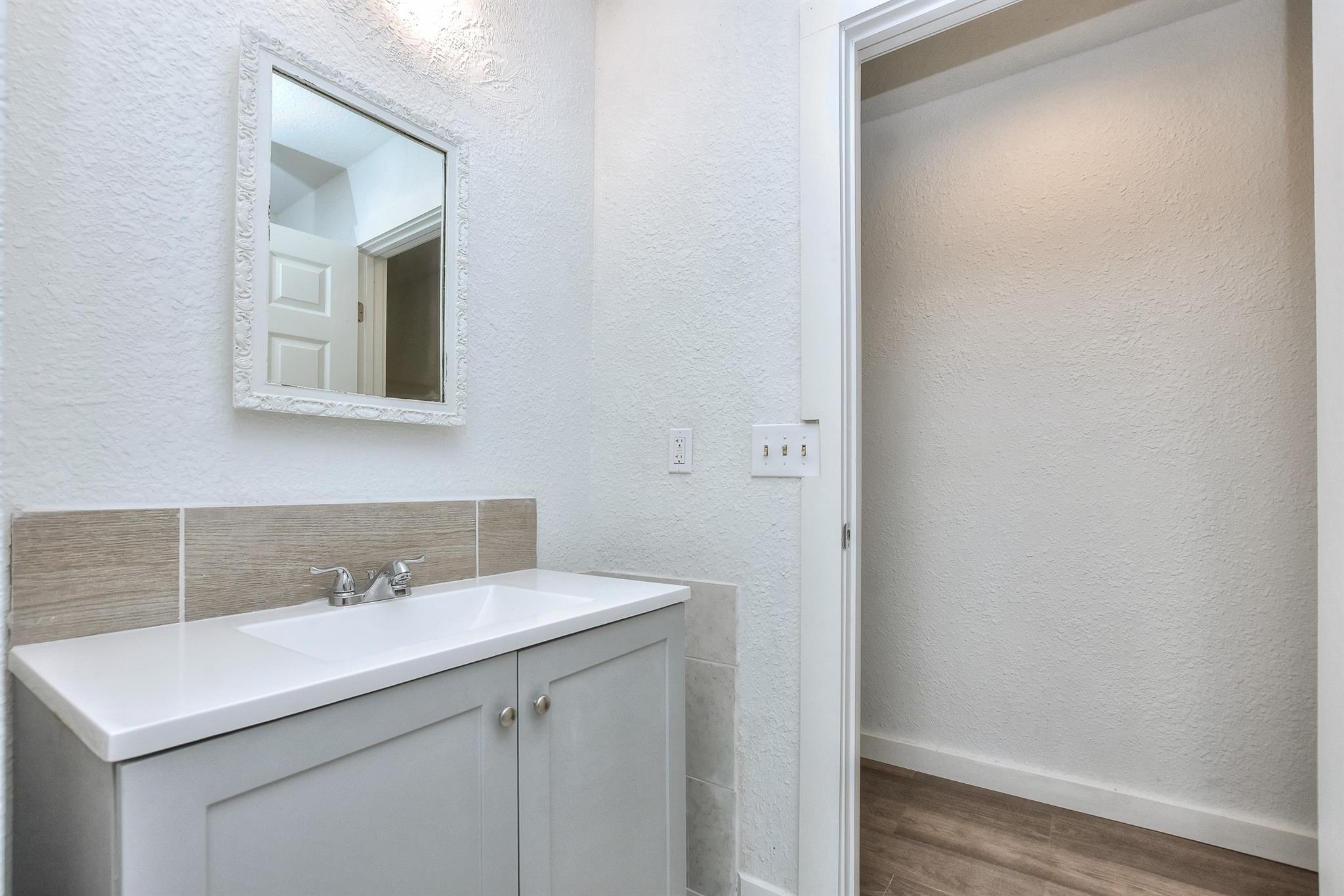 641 Williams Ave, Rockdale, TX 76567