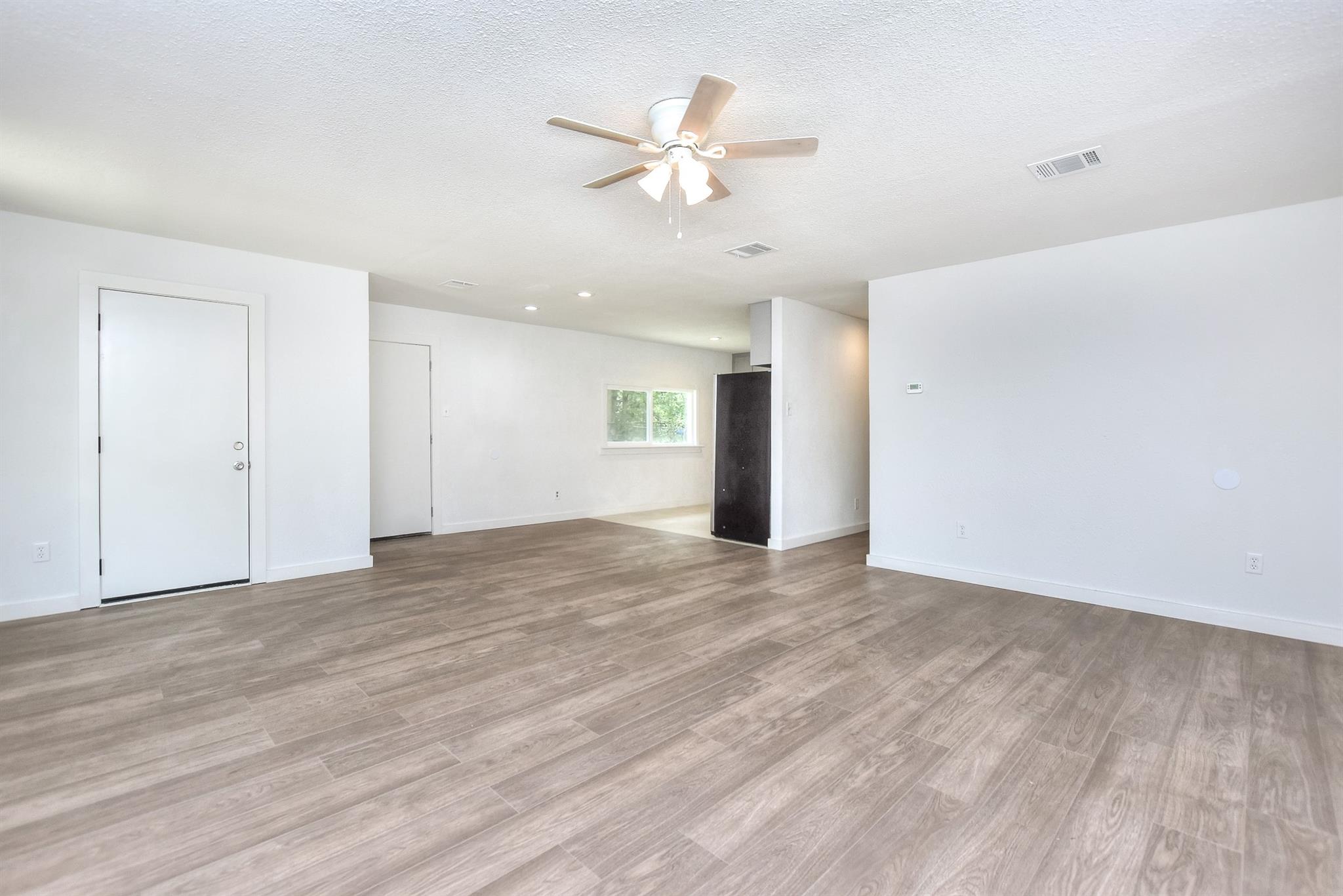 641 Williams Ave, Rockdale, TX 76567